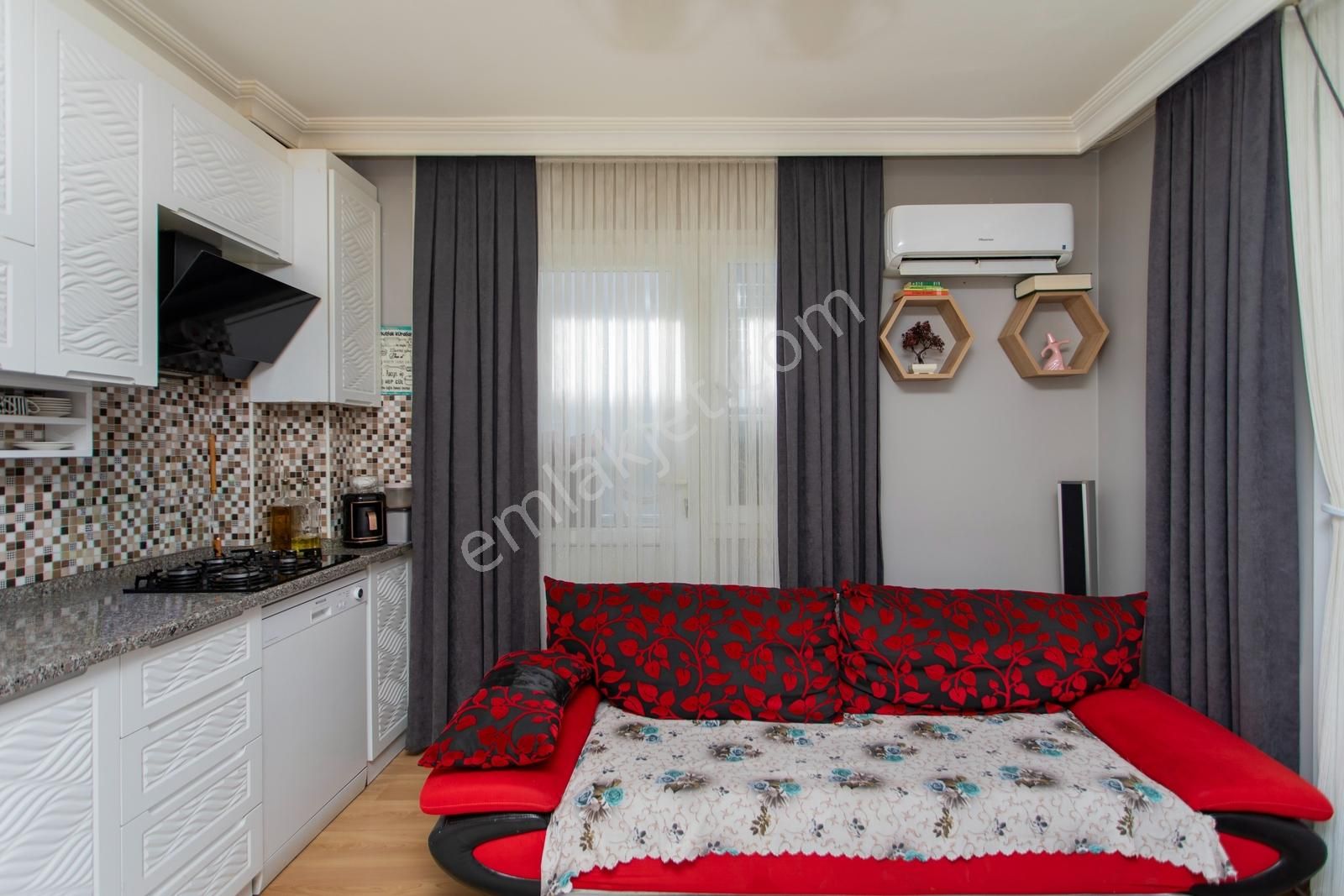 Yenifoça'da Satılık 2+1 Ara Kat Daire - Görsel 20