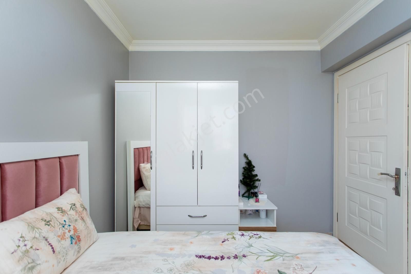 Yenifoça'da Satılık 2+1 Ara Kat Daire - Görsel 19