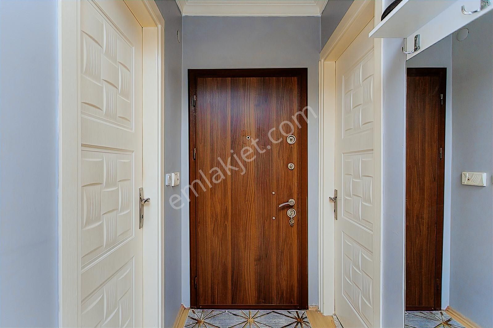 Yenifoça'da Satılık 2+1 Ara Kat Daire - Görsel 12