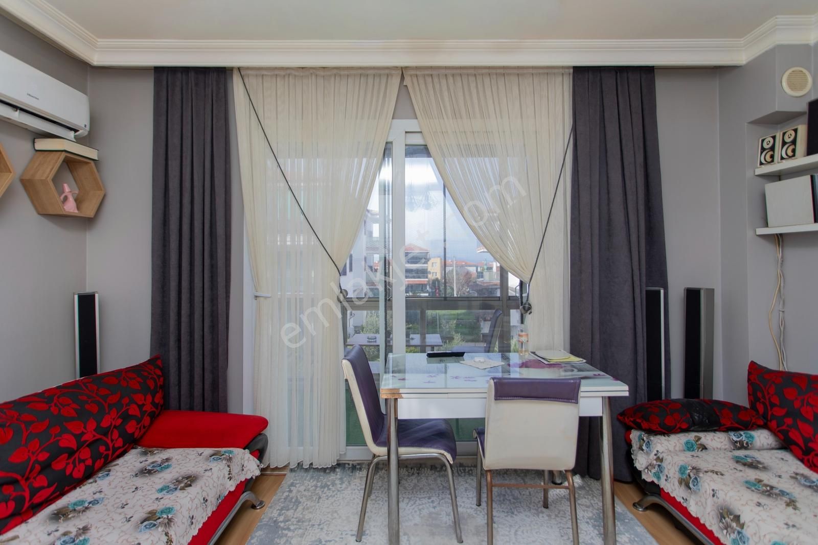 Yenifoça'da Satılık 2+1 Ara Kat Daire - Görsel 6