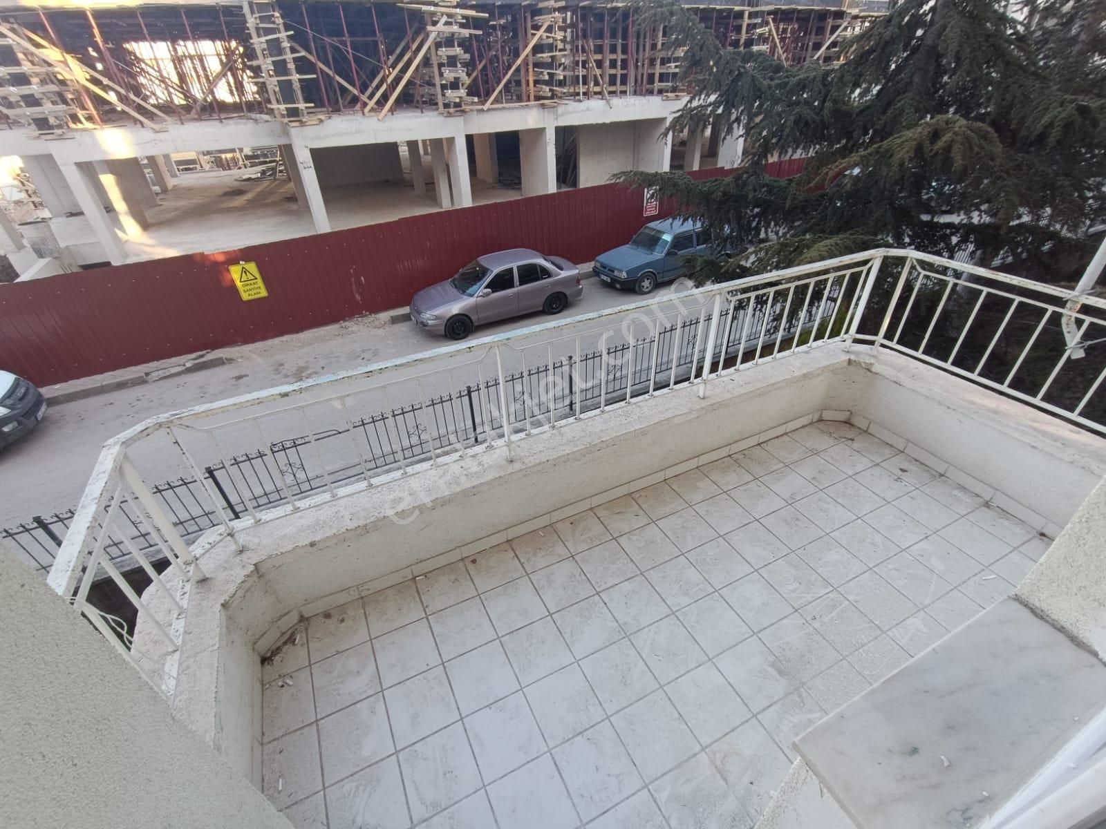 Sincan Selçukluda 3+1 Ara Kat Ön Cephe 120m2 Çift Balkonlu Daire - Görsel 34