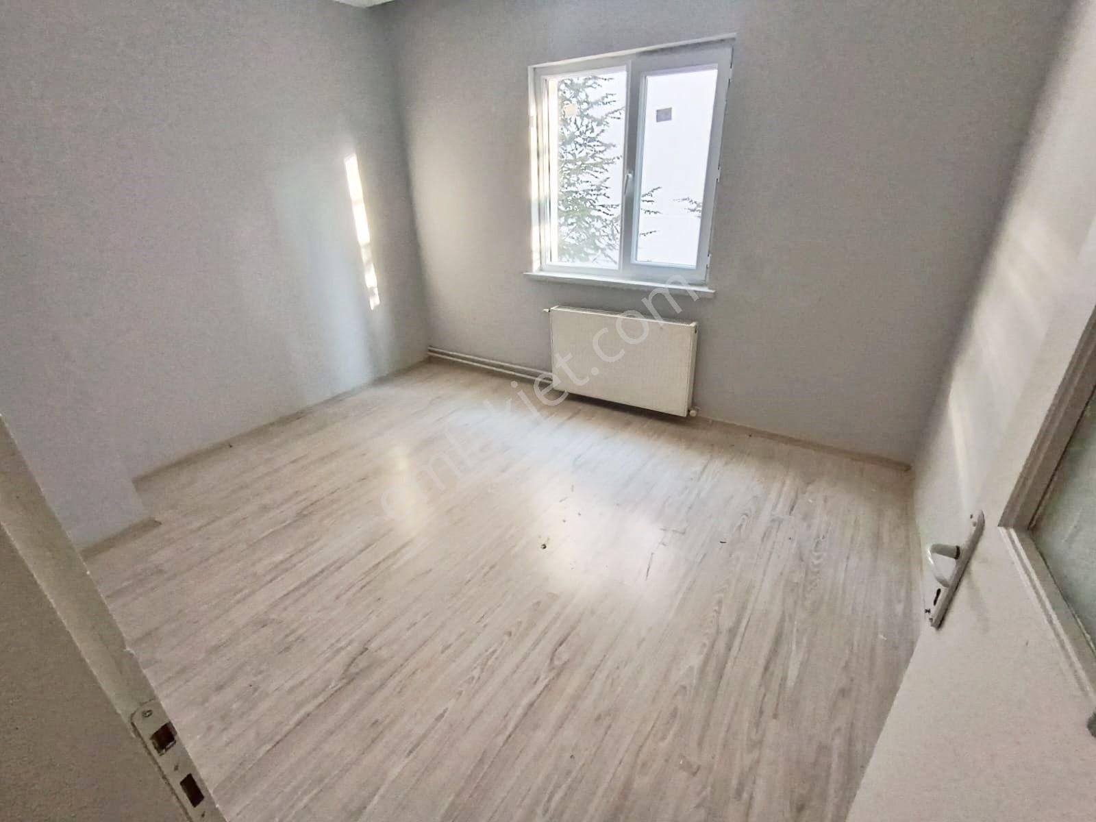 Sincan Selçukluda 3+1 Ara Kat Ön Cephe 120m2 Çift Balkonlu Daire - Görsel 17