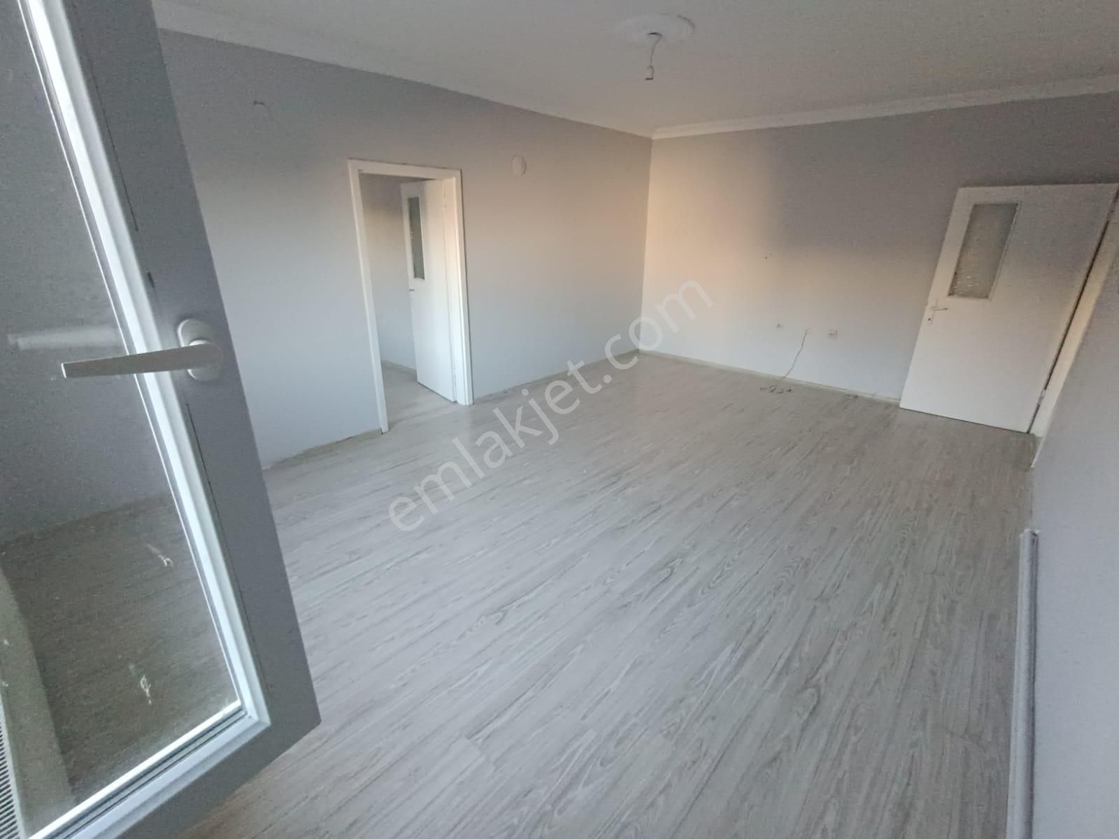 Sincan Selçukluda 3+1 Ara Kat Ön Cephe 120m2 Çift Balkonlu Daire - Görsel 10