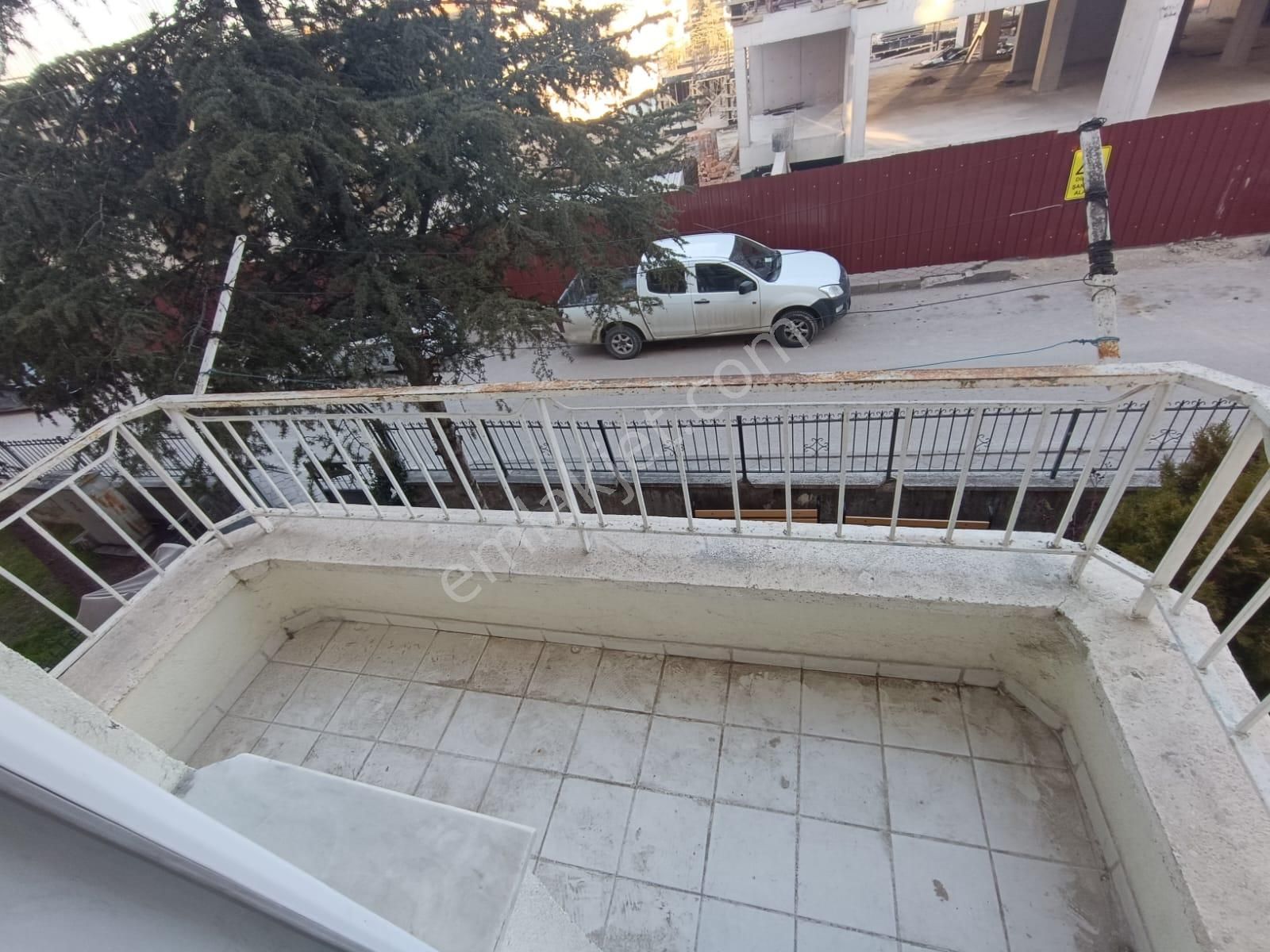 Sincan Selçukluda 3+1 Ara Kat Ön Cephe 120m2 Çift Balkonlu Daire - Görsel 30