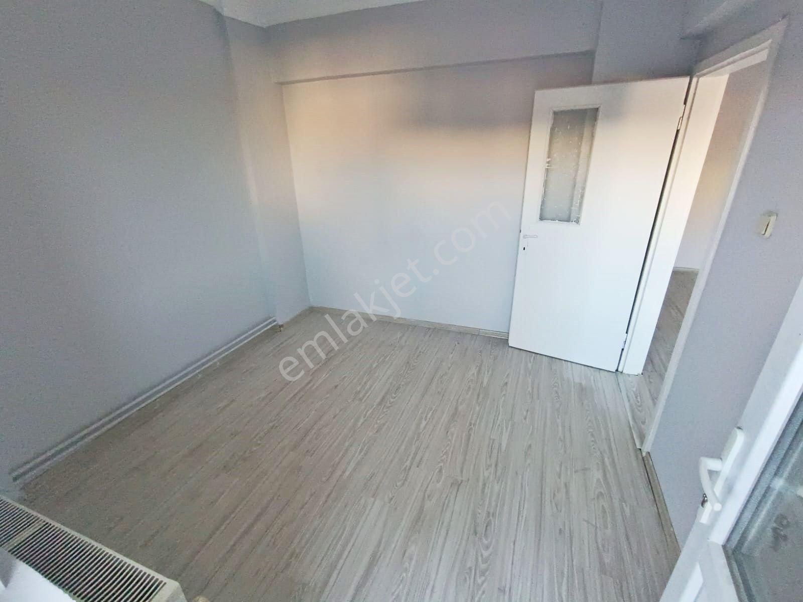 Sincan Selçukluda 3+1 Ara Kat Ön Cephe 120m2 Çift Balkonlu Daire - Görsel 16