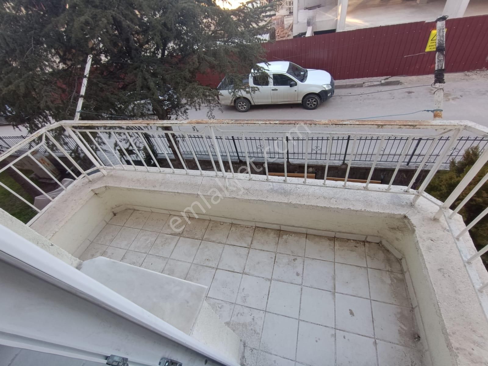 Sincan Selçukluda 3+1 Ara Kat Ön Cephe 120m2 Çift Balkonlu Daire - Görsel 33