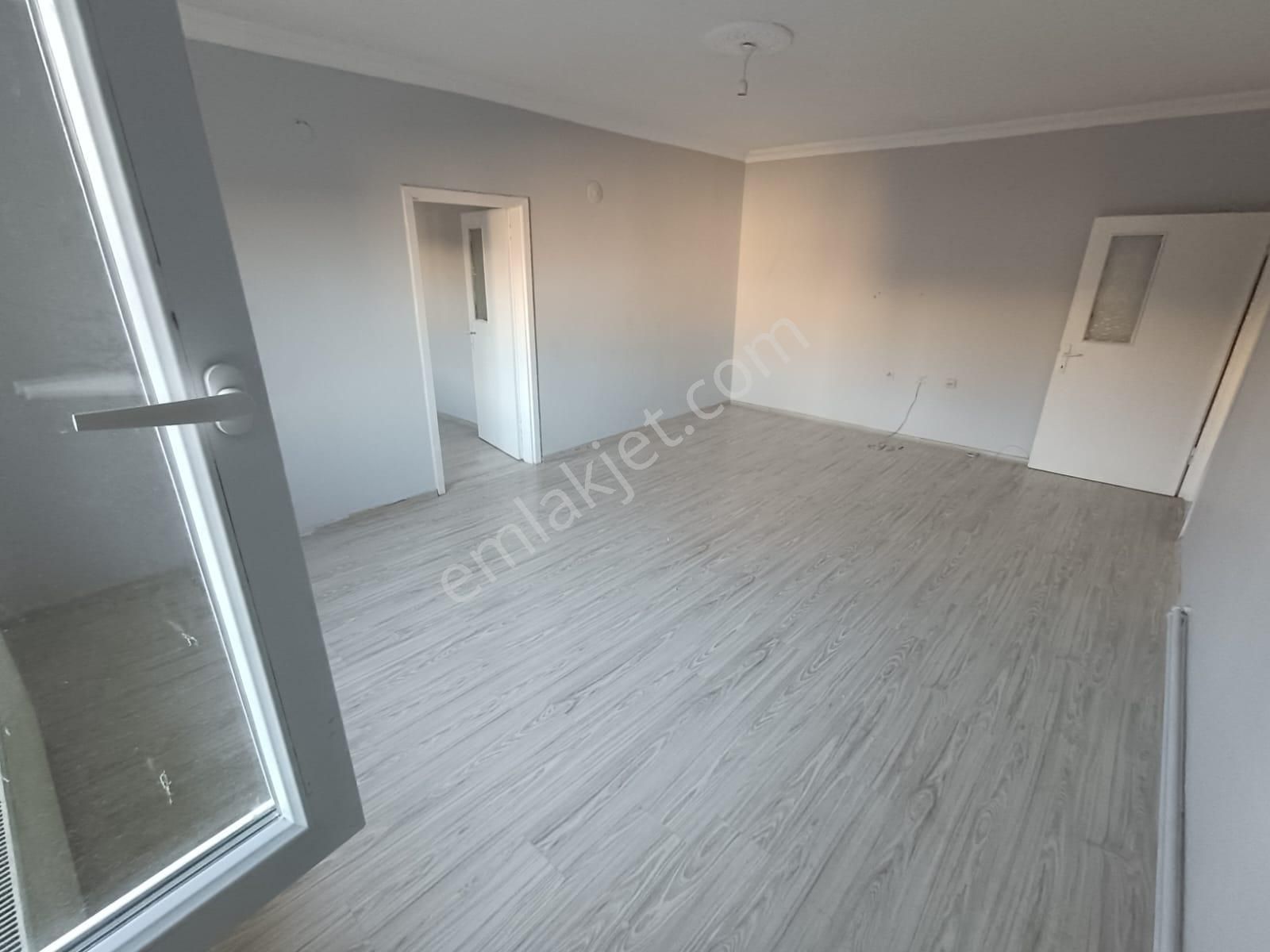 Sincan Selçukluda 3+1 Ara Kat Ön Cephe 120m2 Çift Balkonlu Daire - Görsel 11
