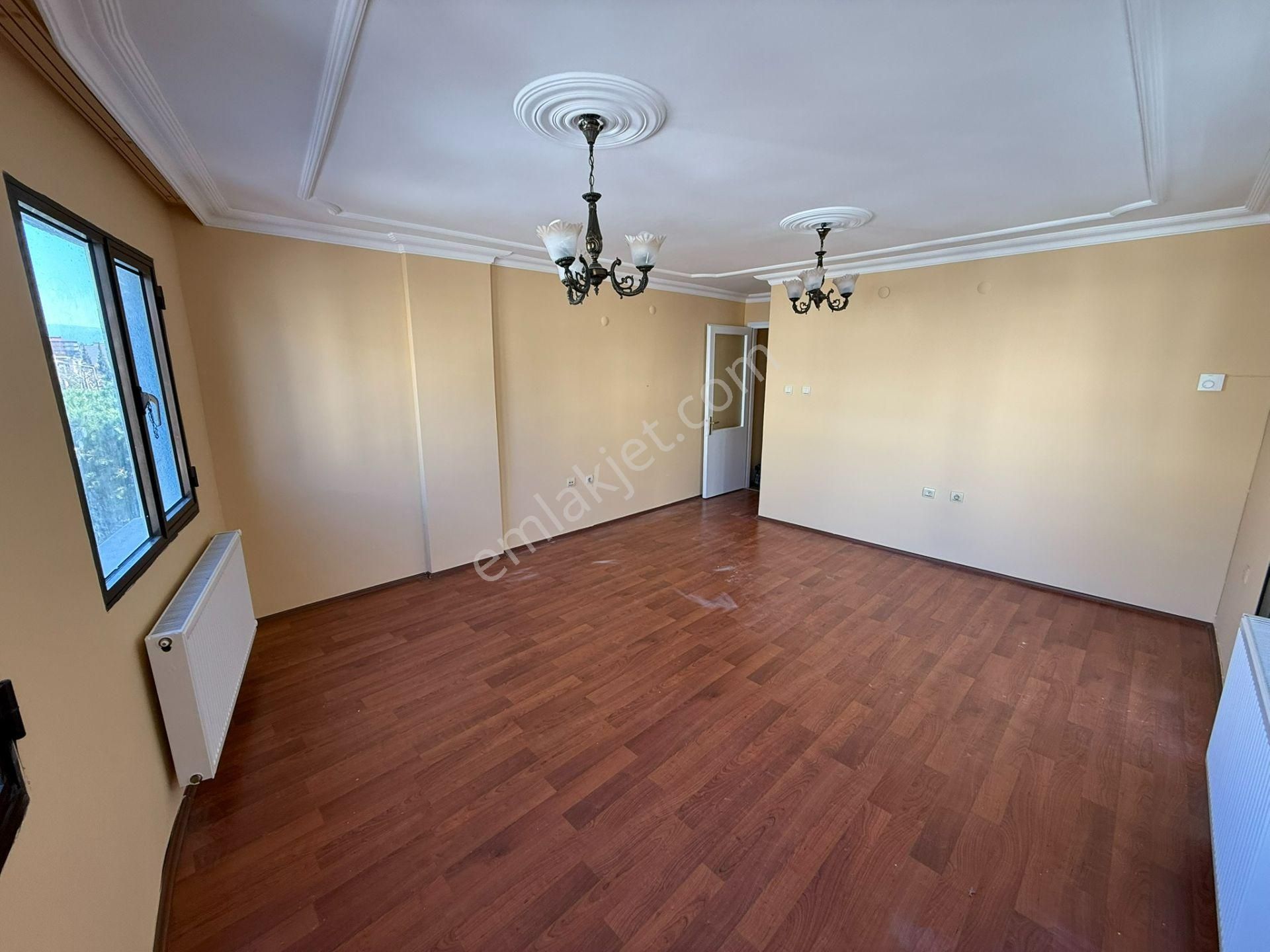 Ataşehir'de Kiralık 2+1 Daire - Görsel 2
