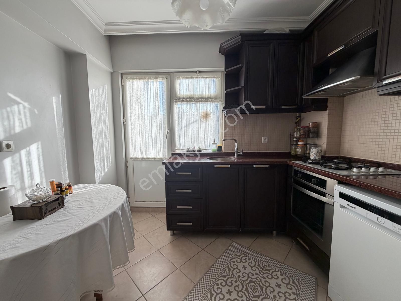 Güngören Akıncılar'da 3+1 Geniş Asansörlü Ön Cephe Daire - Görsel 8