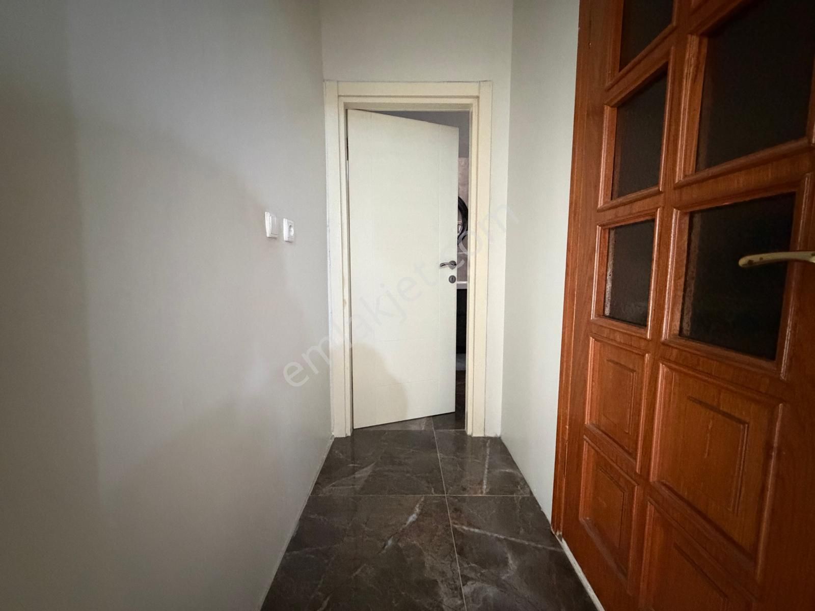 Güngören Akıncılar'da 3+1 Geniş Asansörlü Ön Cephe Daire - Görsel 23