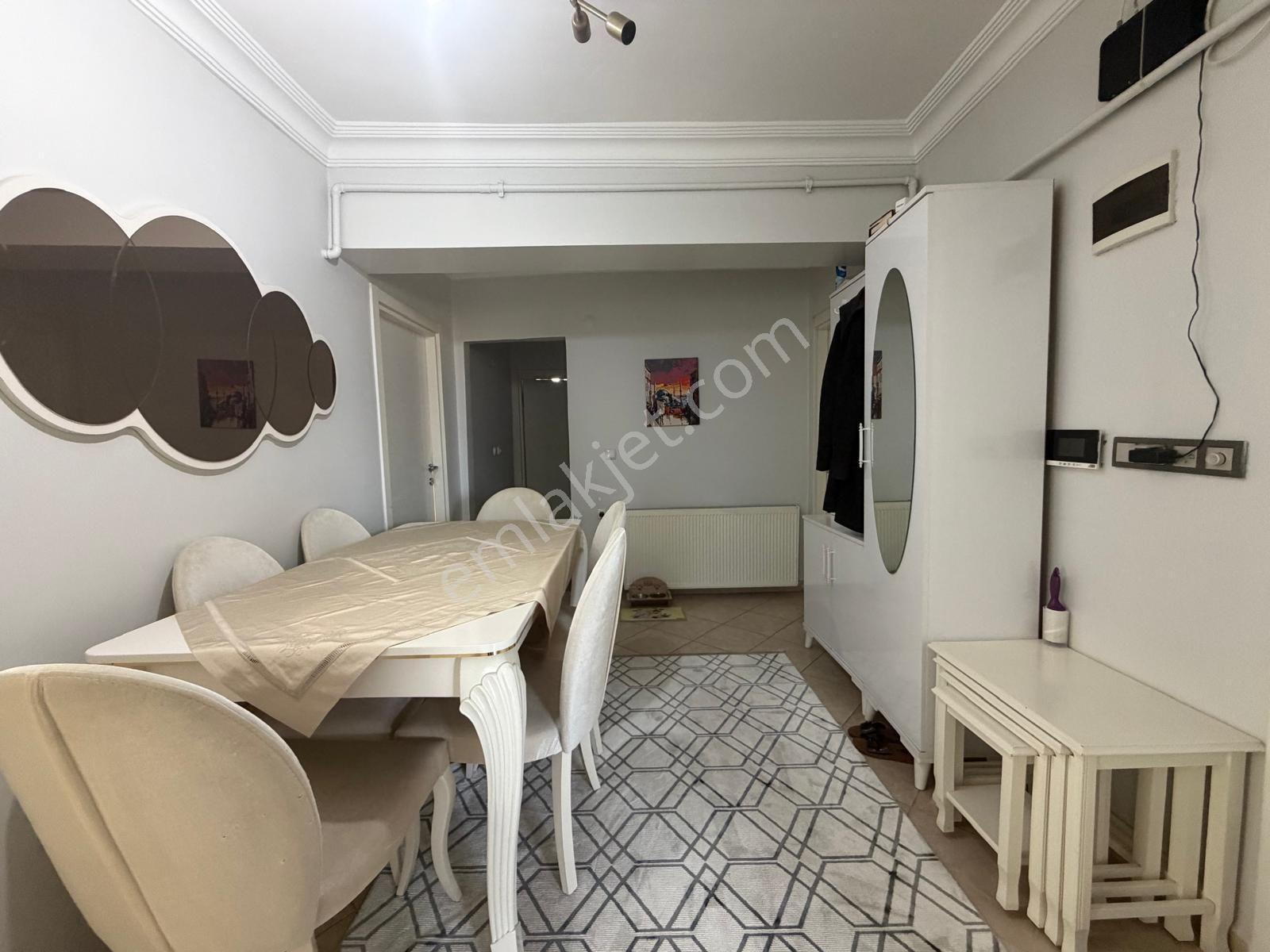 Güngören Akıncılar'da 3+1 Geniş Asansörlü Ön Cephe Daire - Görsel 24