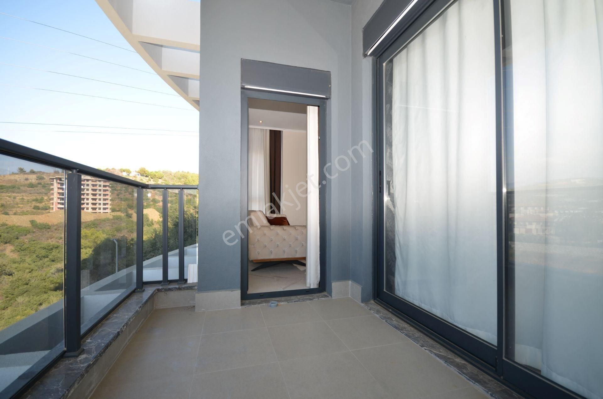 Alanya / Demirtaş’ta Deniz & Havuz Manzaralı, Full Eşyalı 2+1 Satılık Daire - Görsel 9