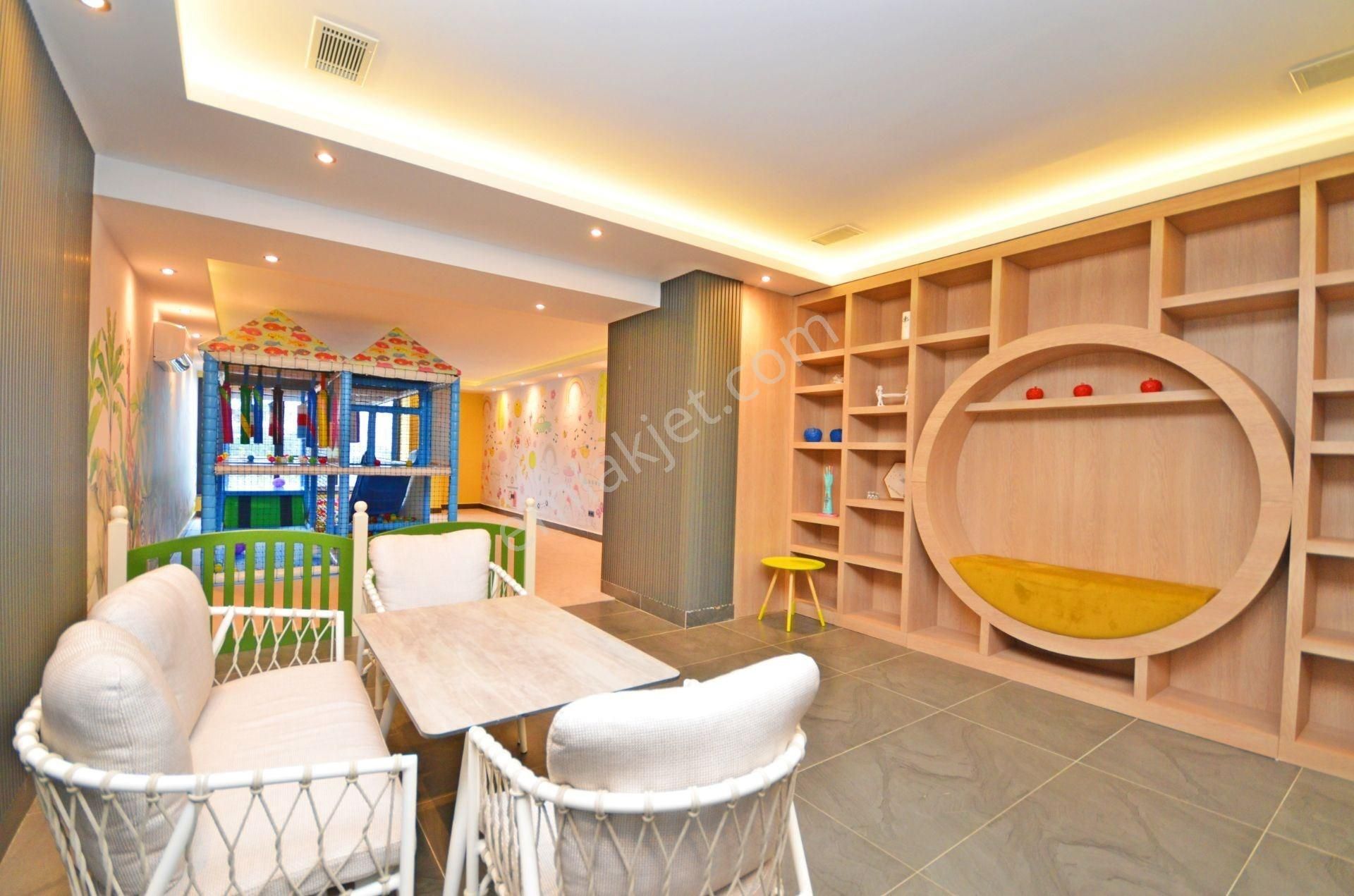 Alanya / Demirtaş’ta Deniz & Havuz Manzaralı, Full Eşyalı 2+1 Satılık Daire - Görsel 21