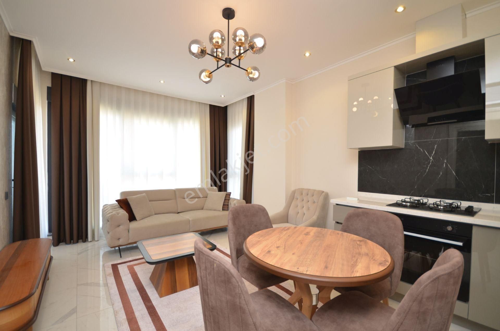 Alanya / Demirtaş’ta Deniz & Havuz Manzaralı, Full Eşyalı 2+1 Satılık Daire - Görsel 3