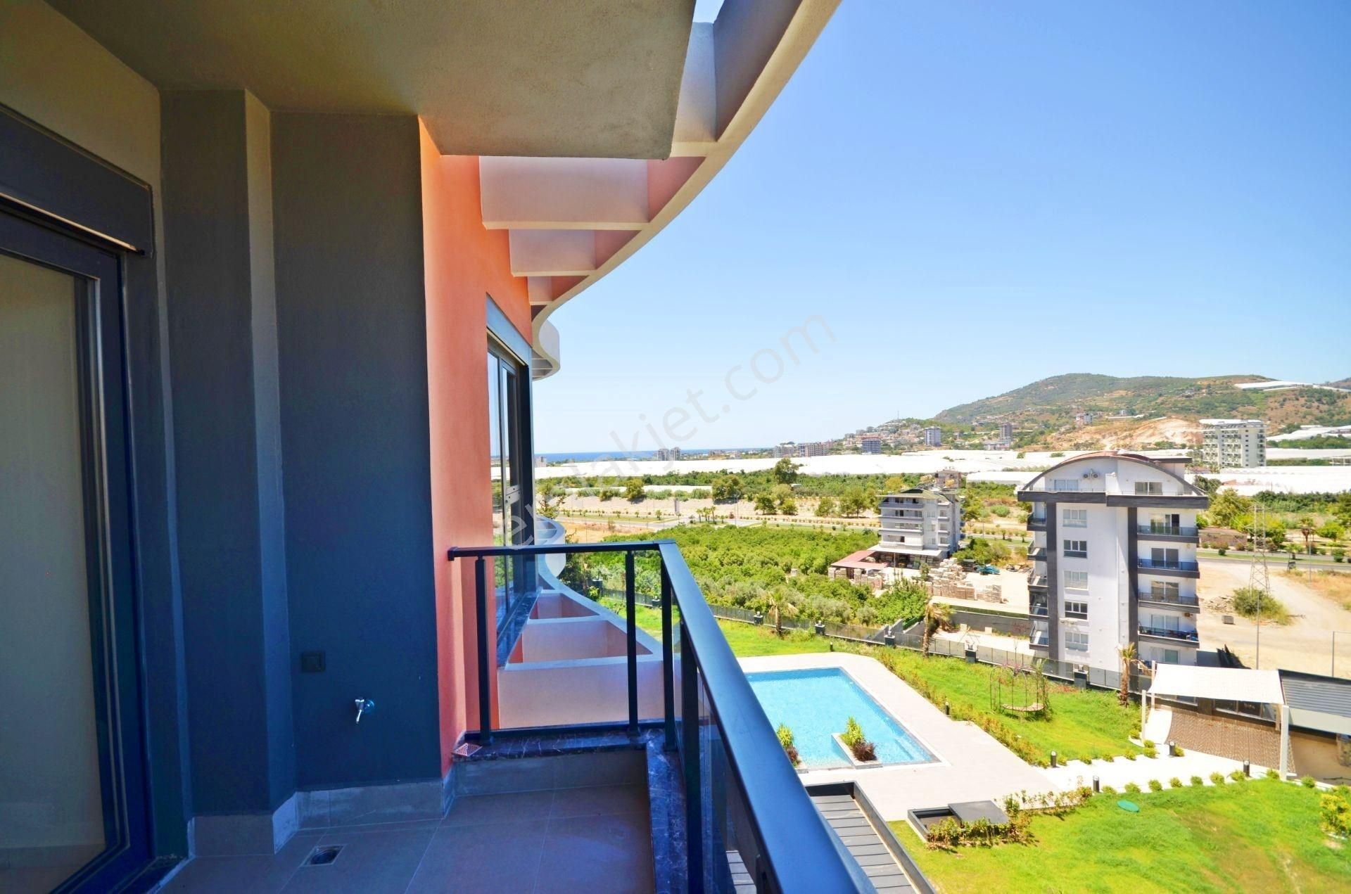 Alanya / Demirtaş’ta Deniz & Havuz Manzaralı, Full Eşyalı 2+1 Satılık Daire - Görsel 12