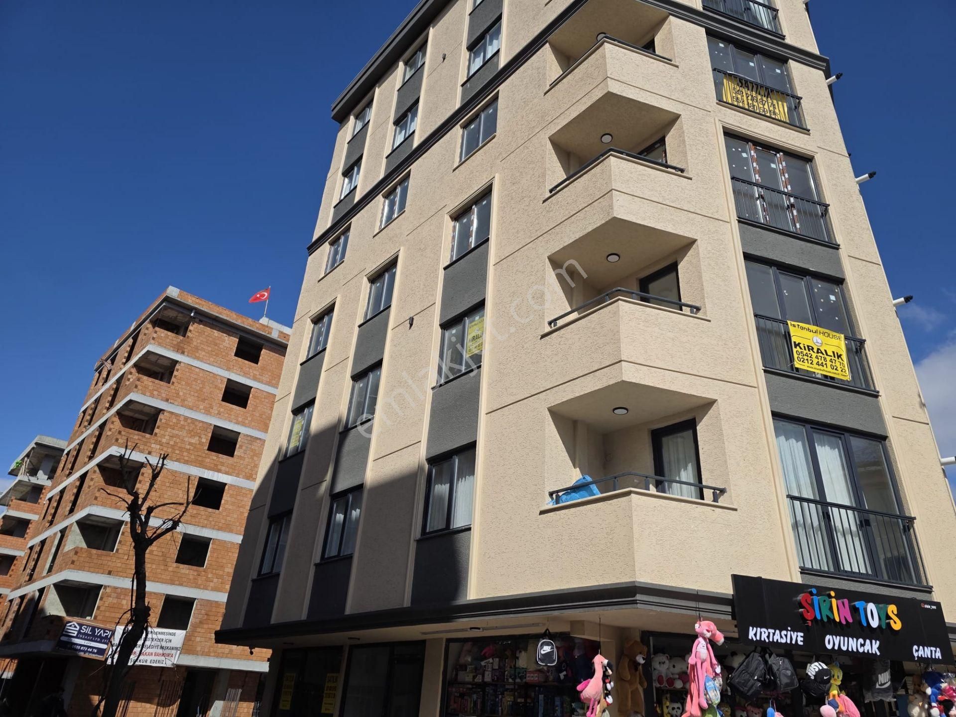 Bahçelievler Yayla Caddesi Üzerinde 2+1 Sıfır Binada Kiralık