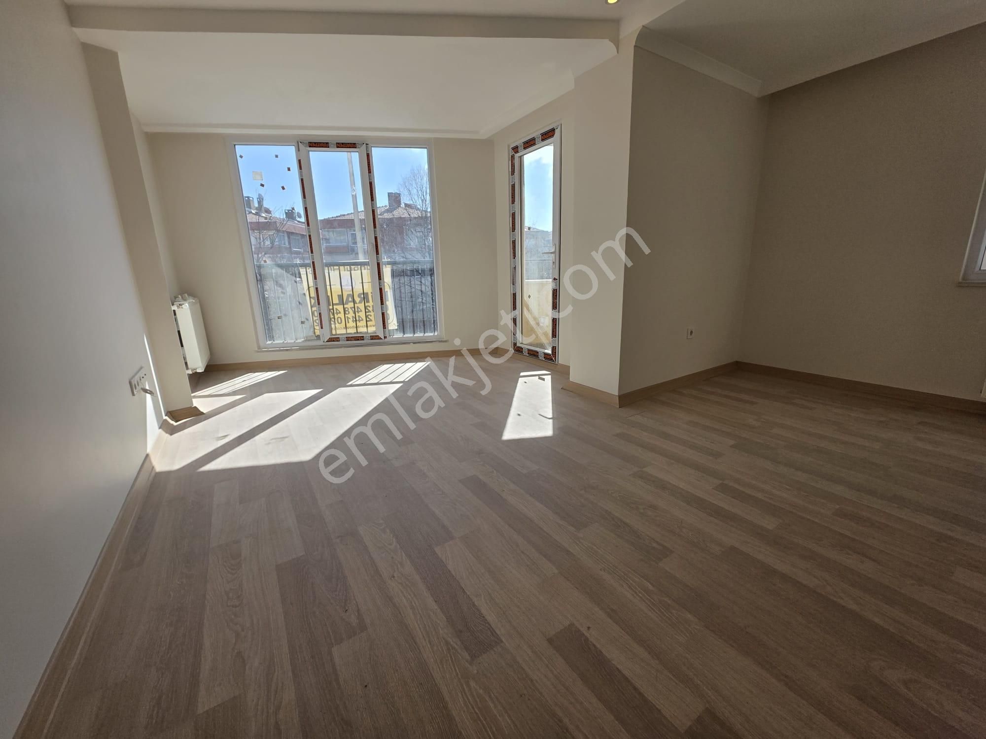 Bahçelievler Yayla Caddesi Üzerinde 2+1 Sıfır Binada Kiralık - Görsel 27