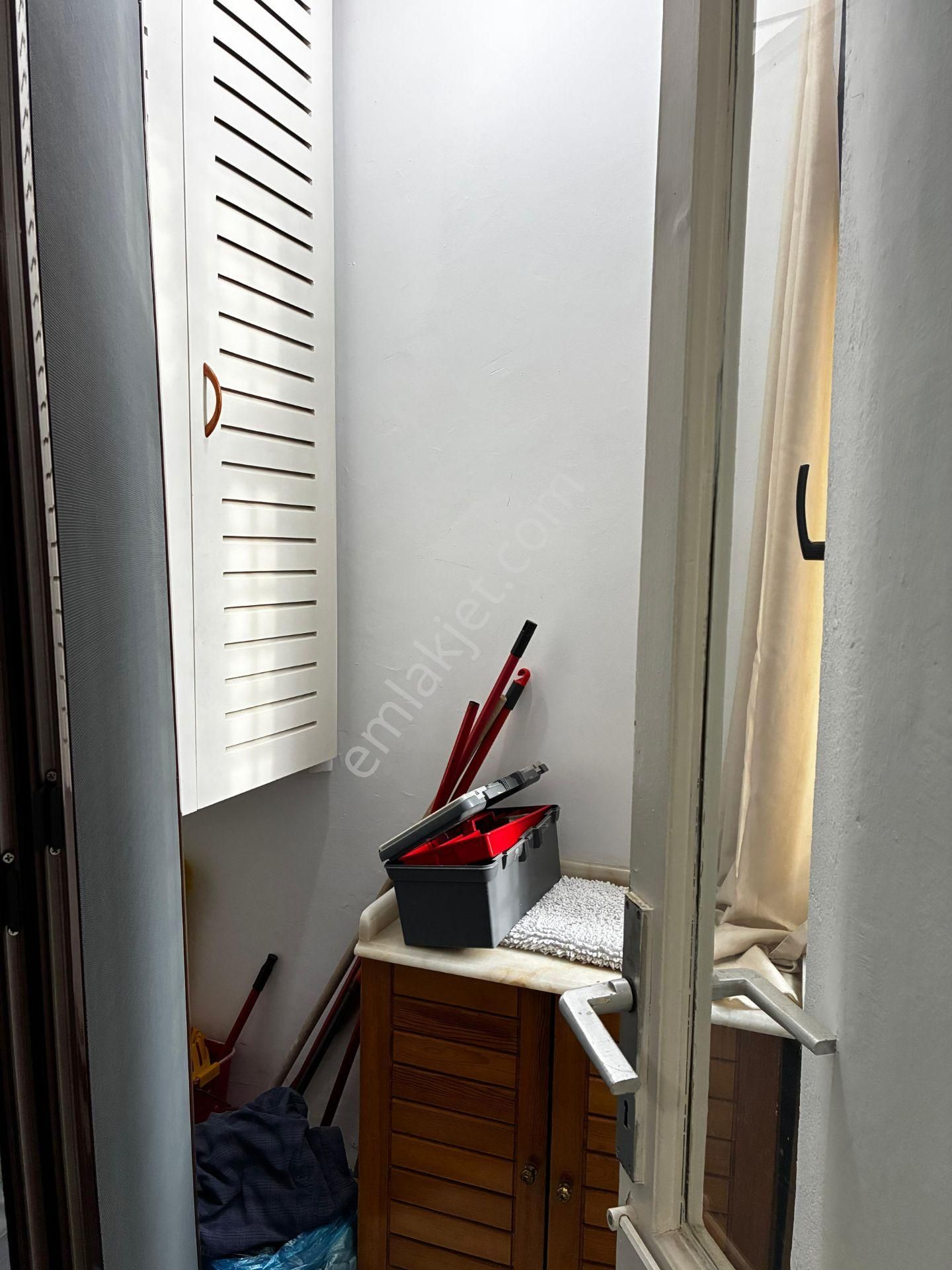 Yeniköy’de Mavi Ve Yeşilin Birleştiği Prestijli Ara Kat Daire - Görsel 9