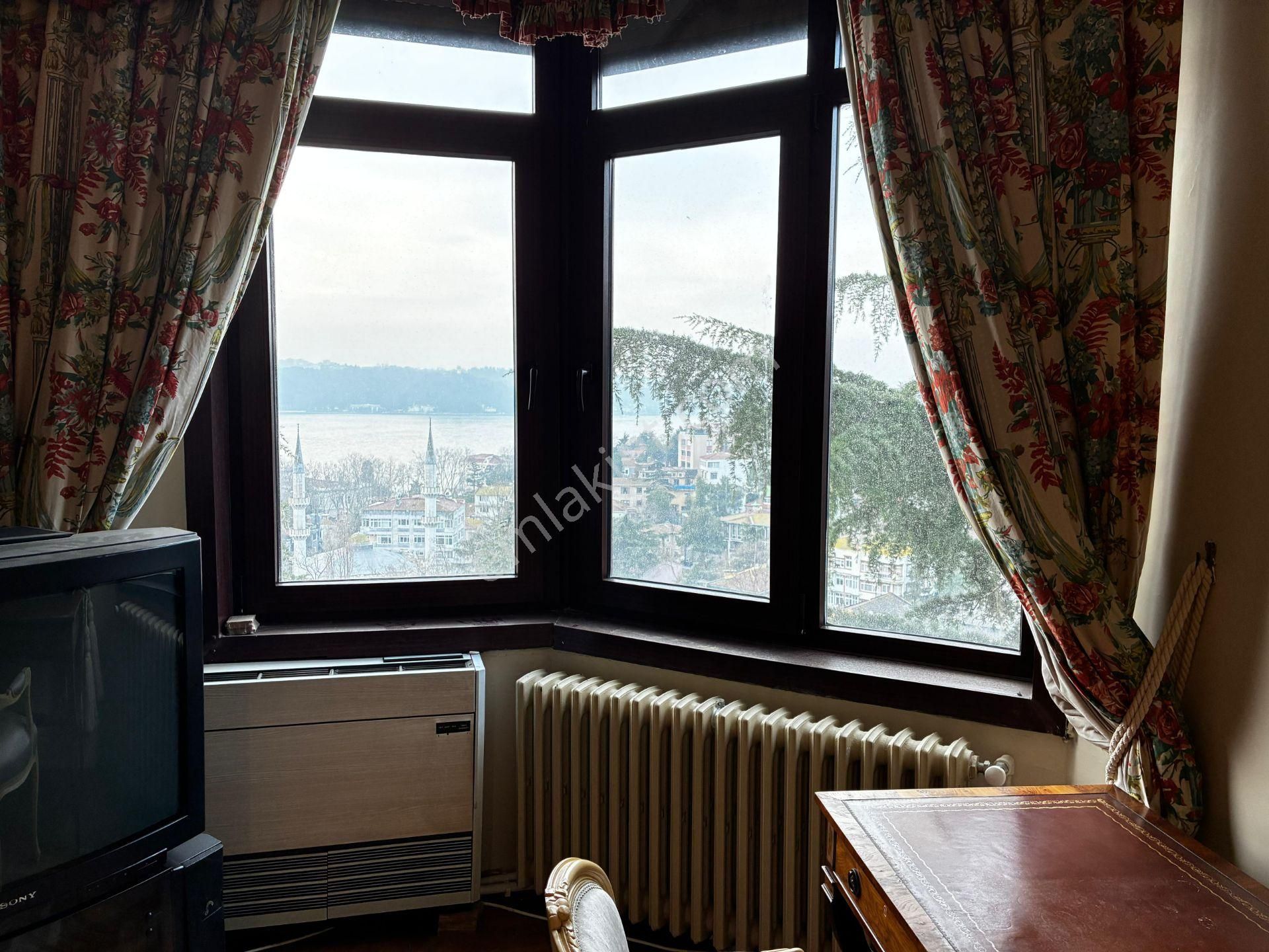 Yeniköy’de Mavi Ve Yeşilin Birleştiği Prestijli Ara Kat Daire - Görsel 31