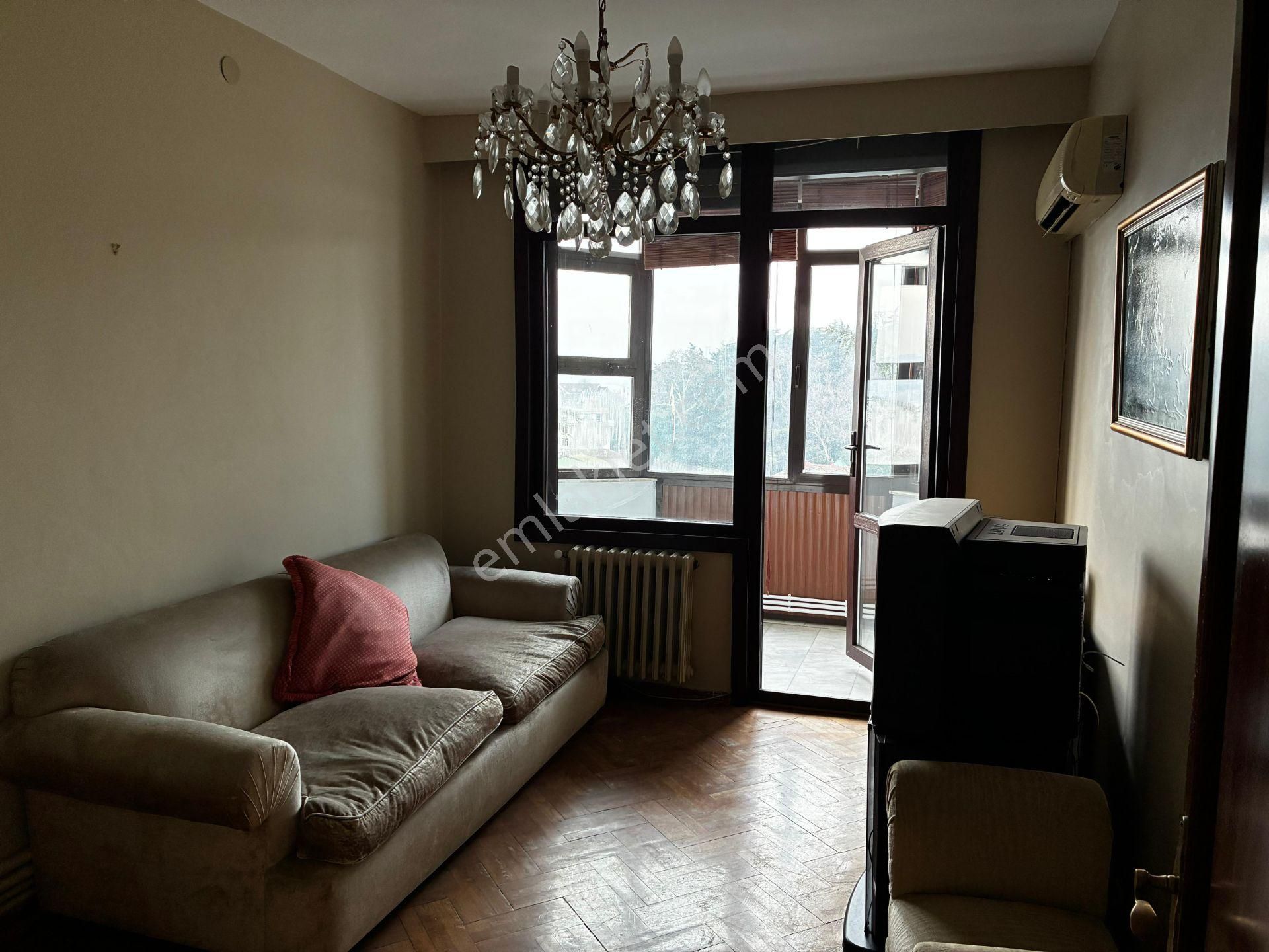 Yeniköy’de Mavi Ve Yeşilin Birleştiği Prestijli Ara Kat Daire - Görsel 19