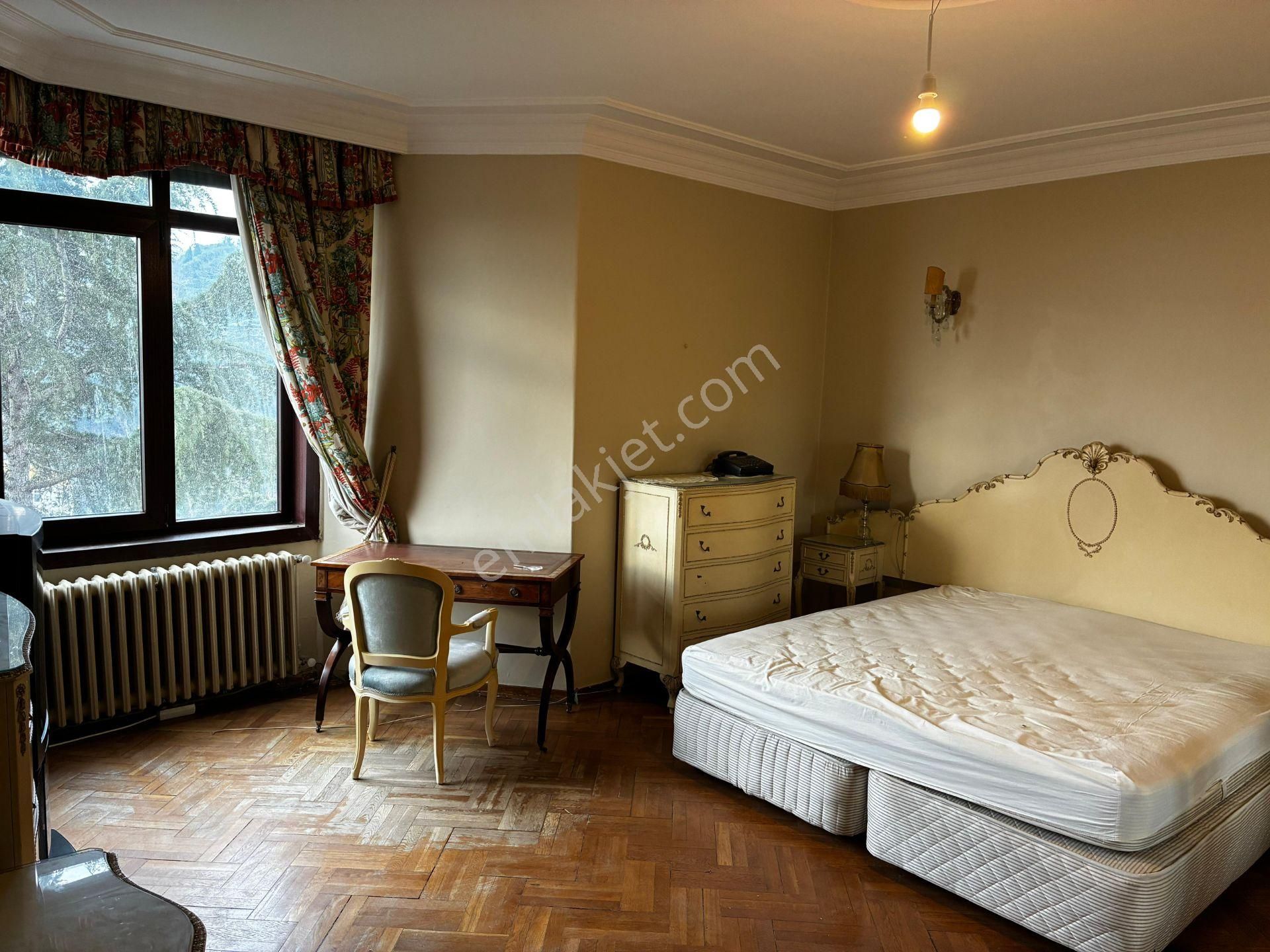 Yeniköy’de Mavi Ve Yeşilin Birleştiği Prestijli Ara Kat Daire - Görsel 32