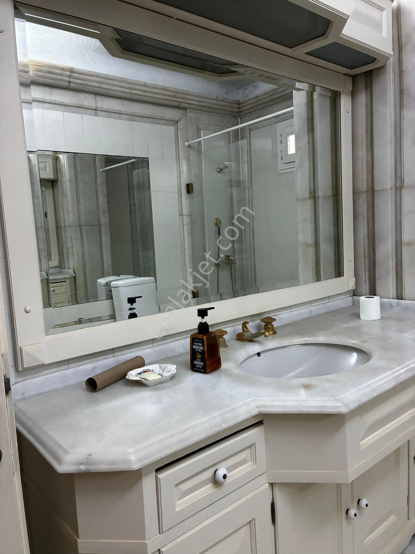 Yeniköy’de Mavi Ve Yeşilin Birleştiği Prestijli Ara Kat Daire - Görsel 30