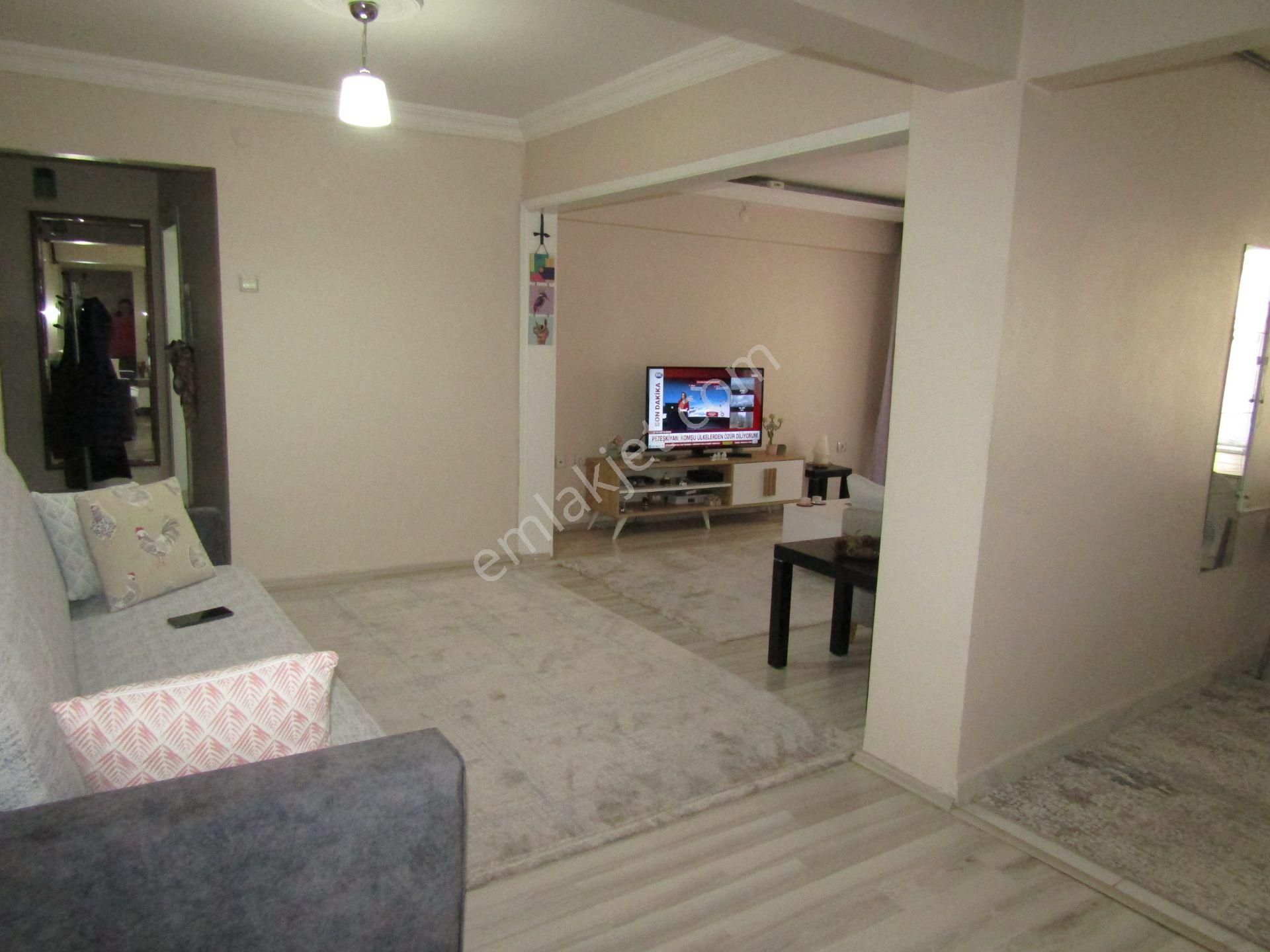 Yıldırım Umurbey Çimen Cd.3+1 120m2 1.arakat Bakımlı Satılık Daire 2.700bintl - Görsel 3