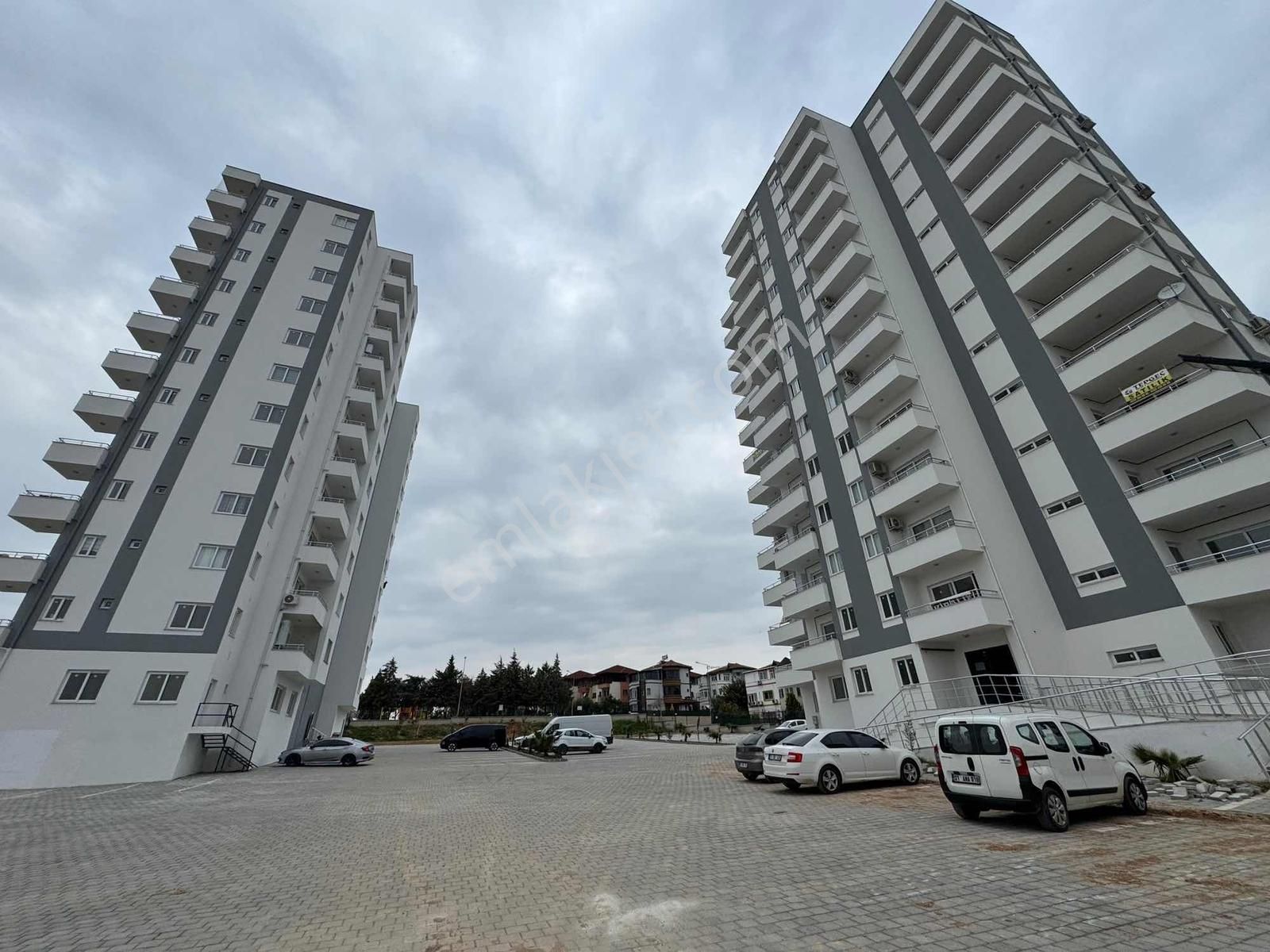 Bahçeşehir/isabet Okulları Civarı/sıfır/yatırıma Uygun/daire!!!!