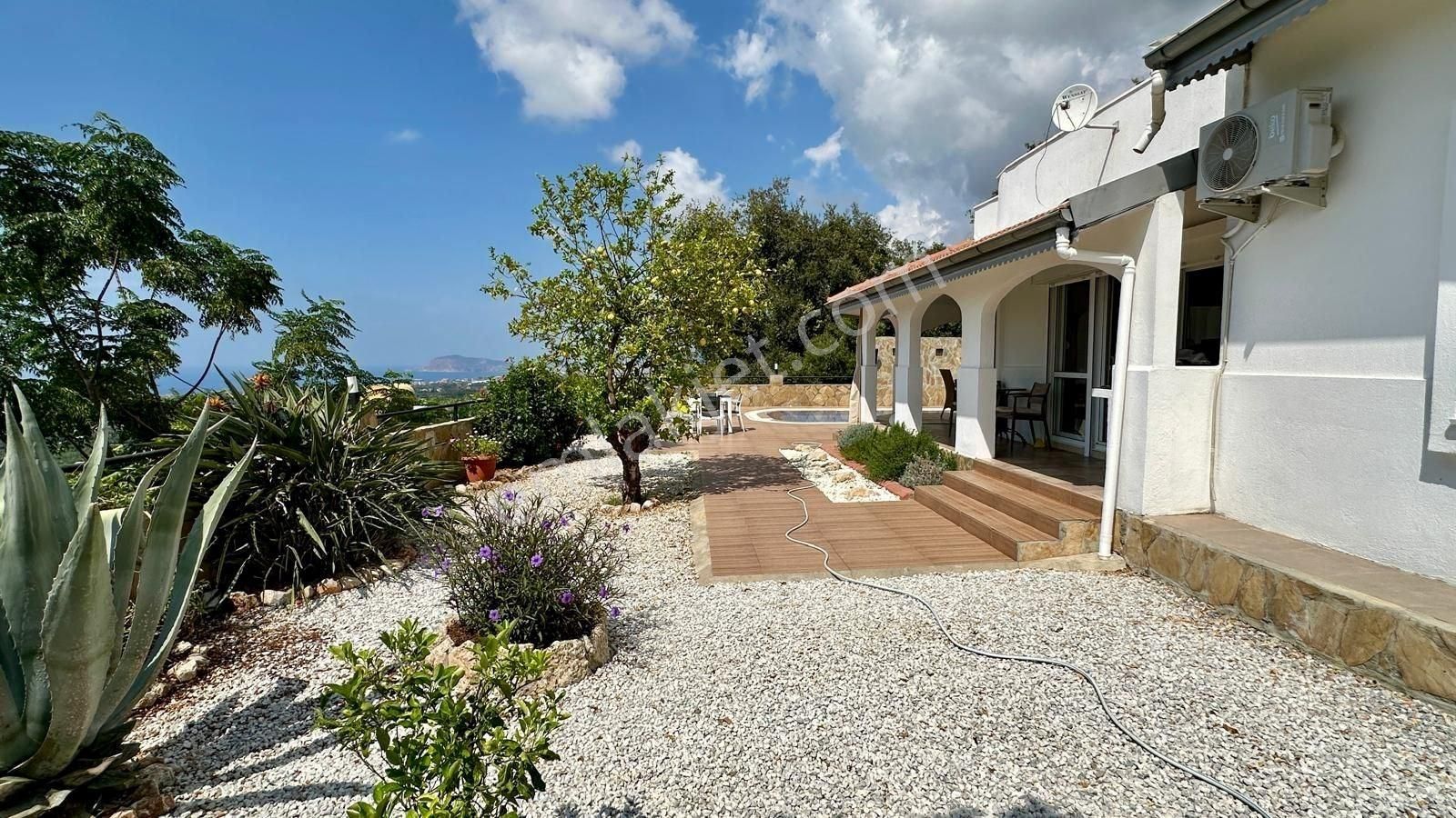 Alanya Mahmutlar’da Doğayla İç İçe, Denize Yakın 4+1 Lüks Villa