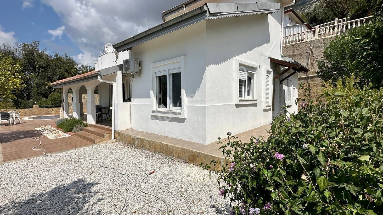 Alanya Mahmutlar’da Doğayla İç İçe, Denize Yakın 4+1 Lüks Villa - Görsel 5