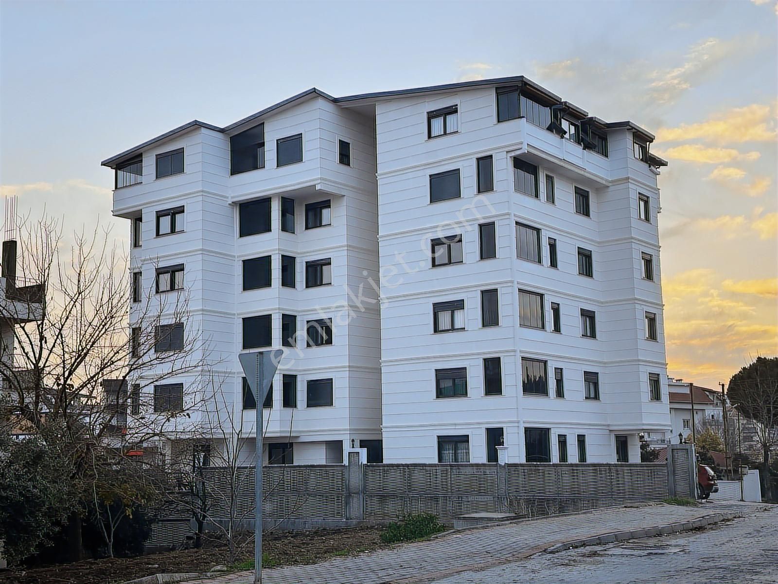 Pazarcıda 1+1 Sıfır Daire - Görsel 3