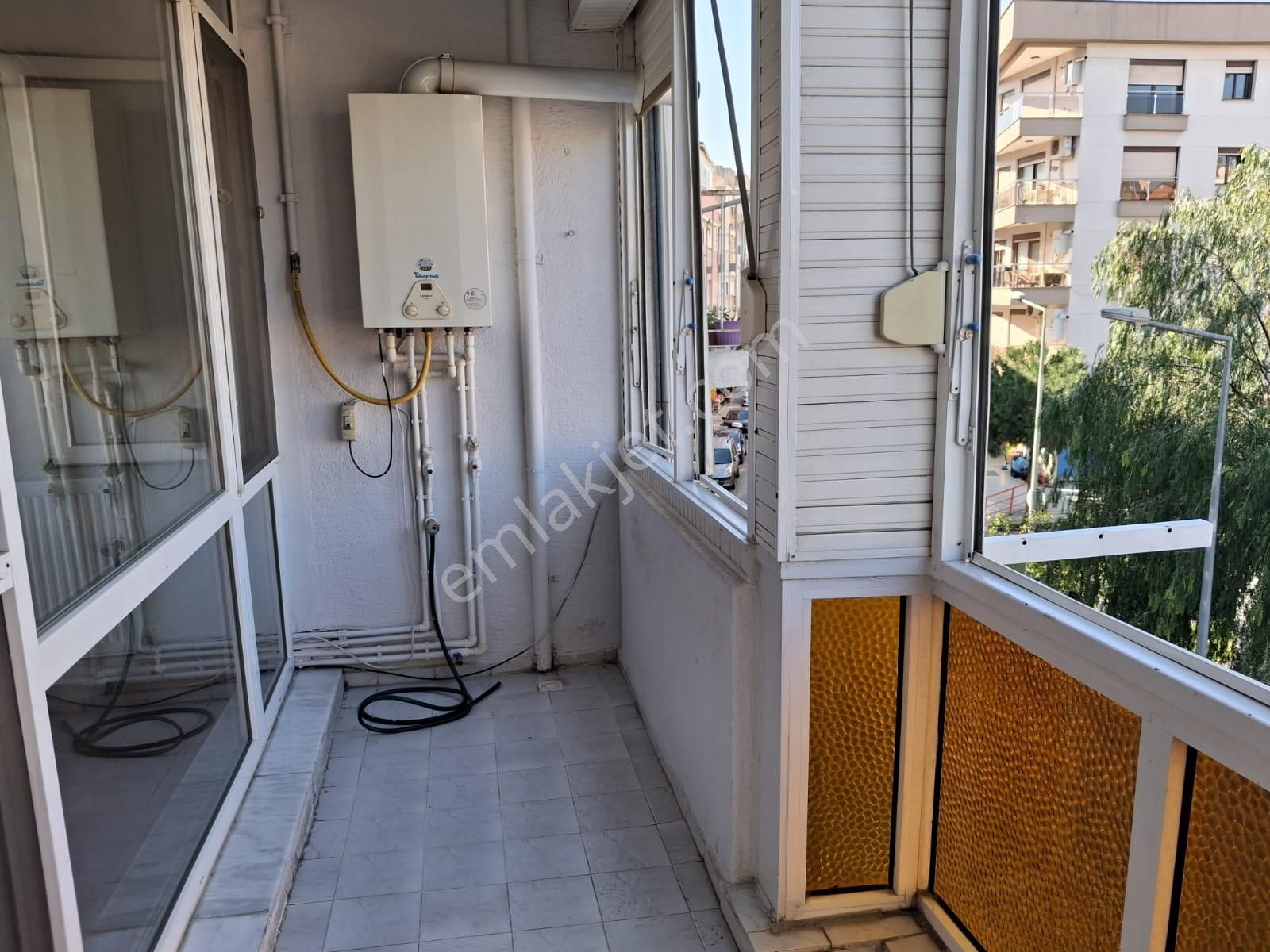 Güzel Yalıda Park İçi Park Cepheli Doğal - Görsel 24