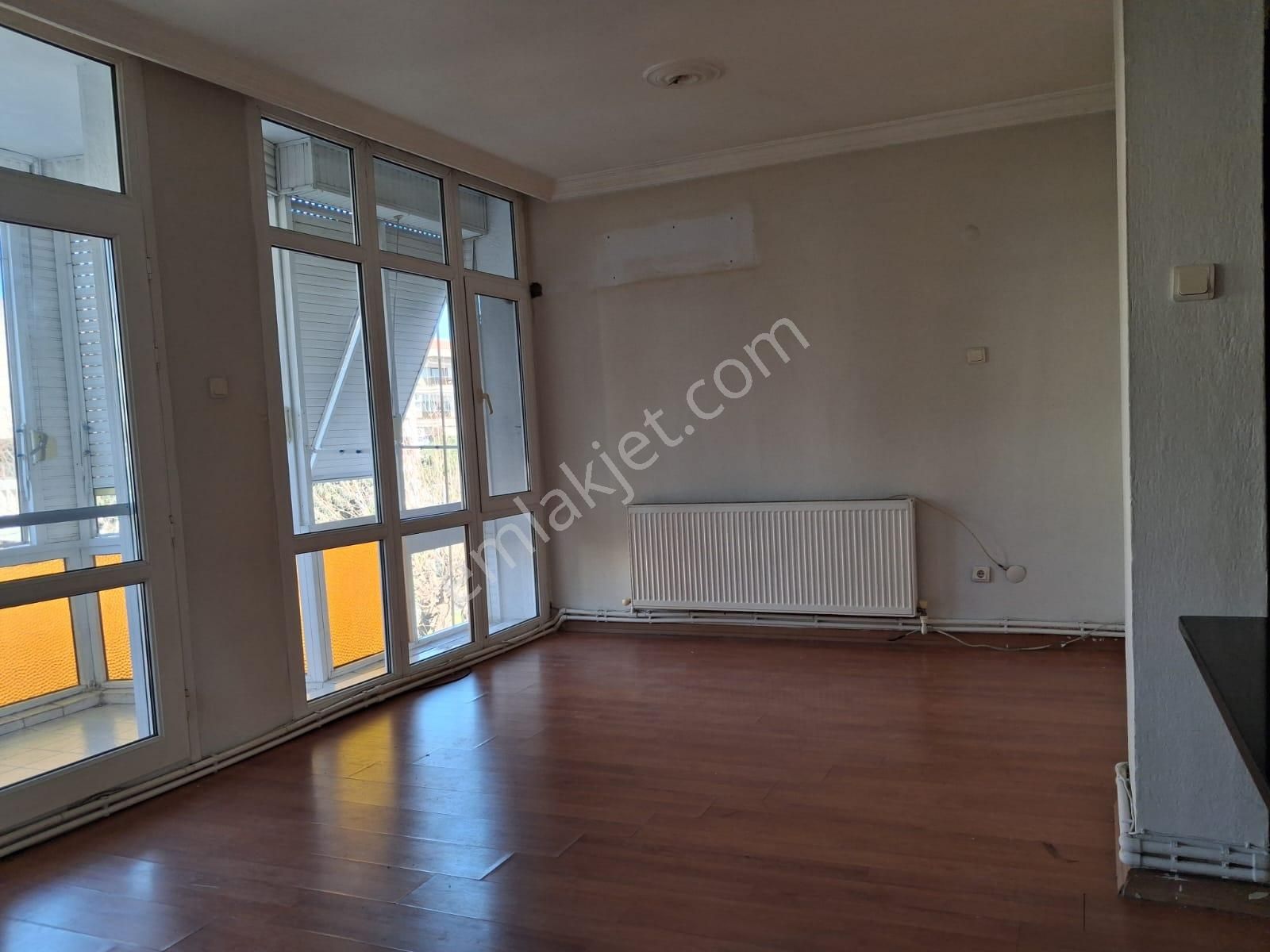 Güzel Yalıda Park İçi Park Cepheli Doğal - Görsel 19