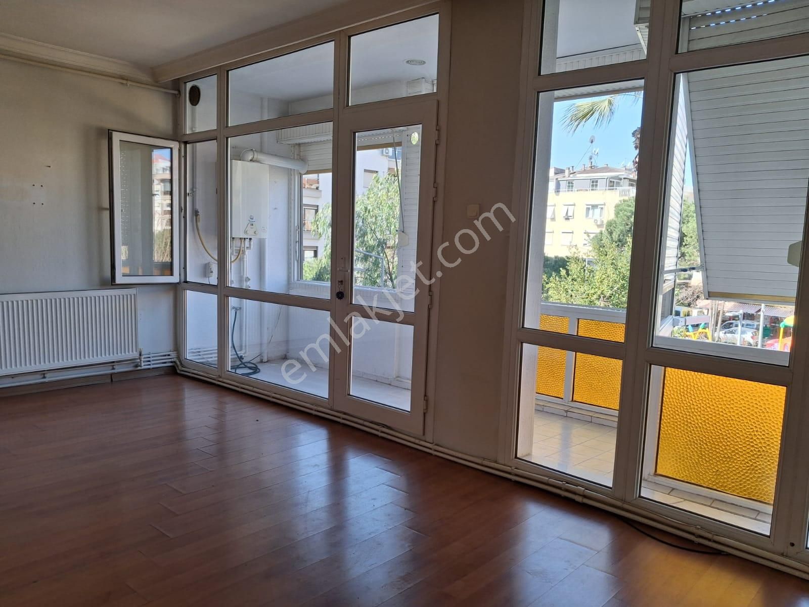 Güzel Yalıda Park İçi Park Cepheli Doğal - Görsel 28