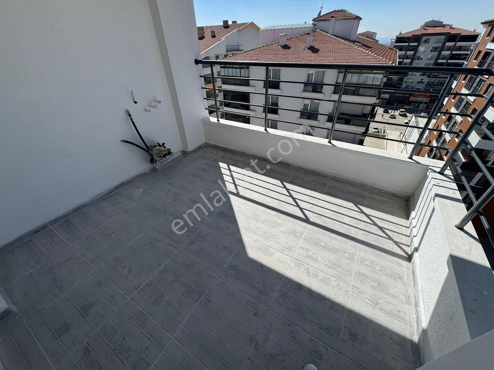 Yılmazer'den Akbaba Yakını Güney Cephe Manzaralı Şık Tasarım 3+1 - Görsel 5
