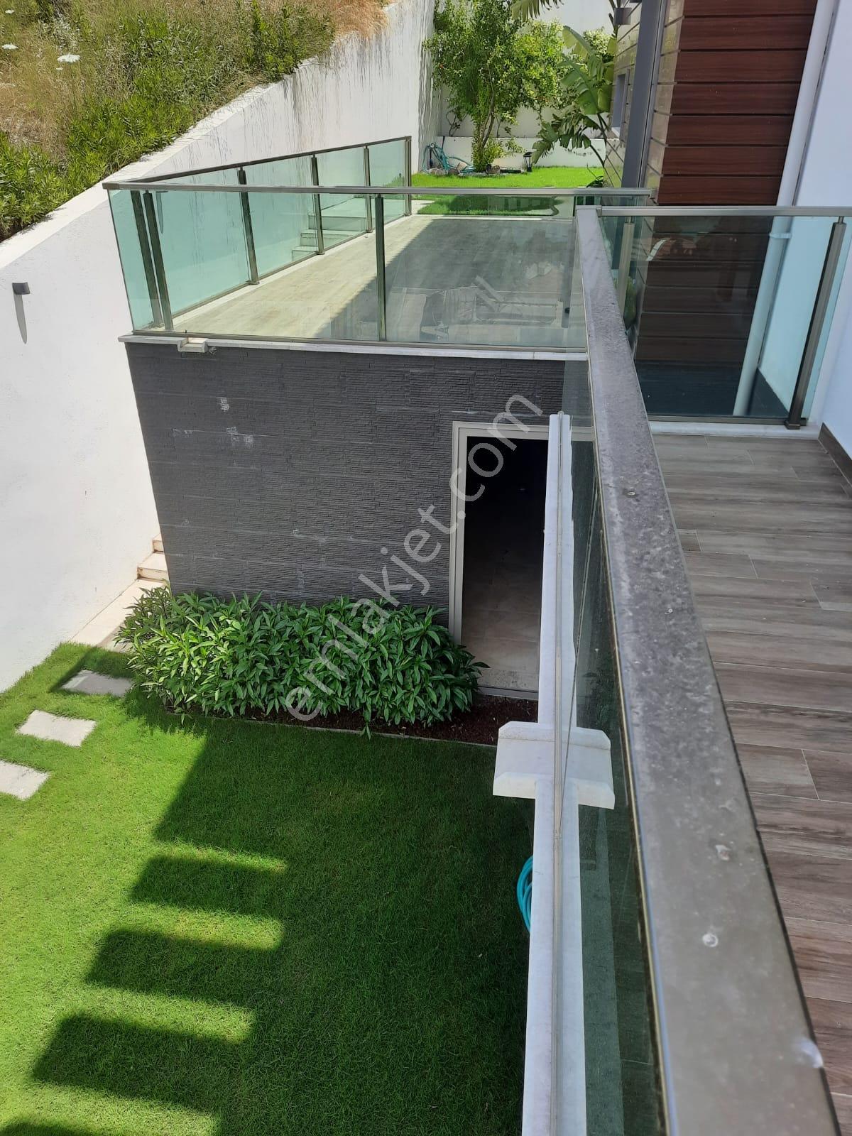 Denizli Kaan Emlak Paşalimanı Şubesinden Sakız Adası Manzaralı Lüks Villa - Görsel 22