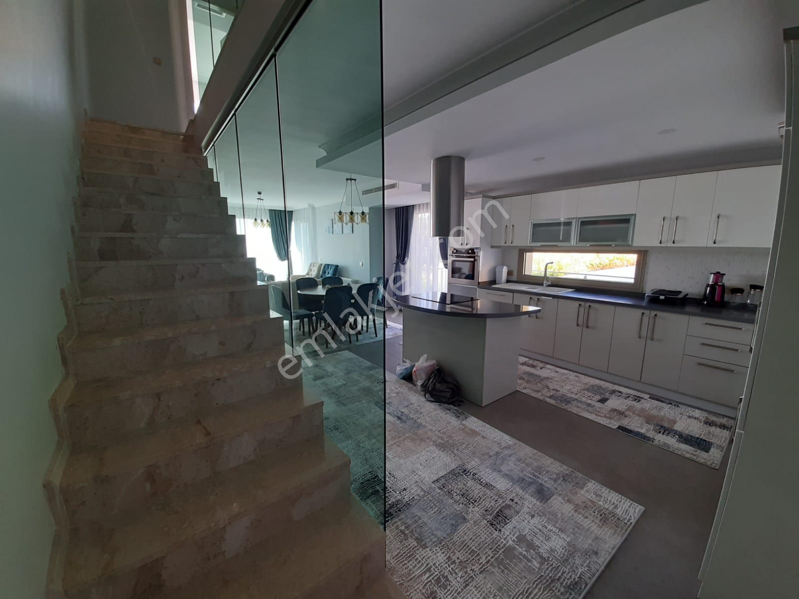 Denizli Kaan Emlak Paşalimanı Şubesinden Sakız Adası Manzaralı Lüks Villa - Görsel 34