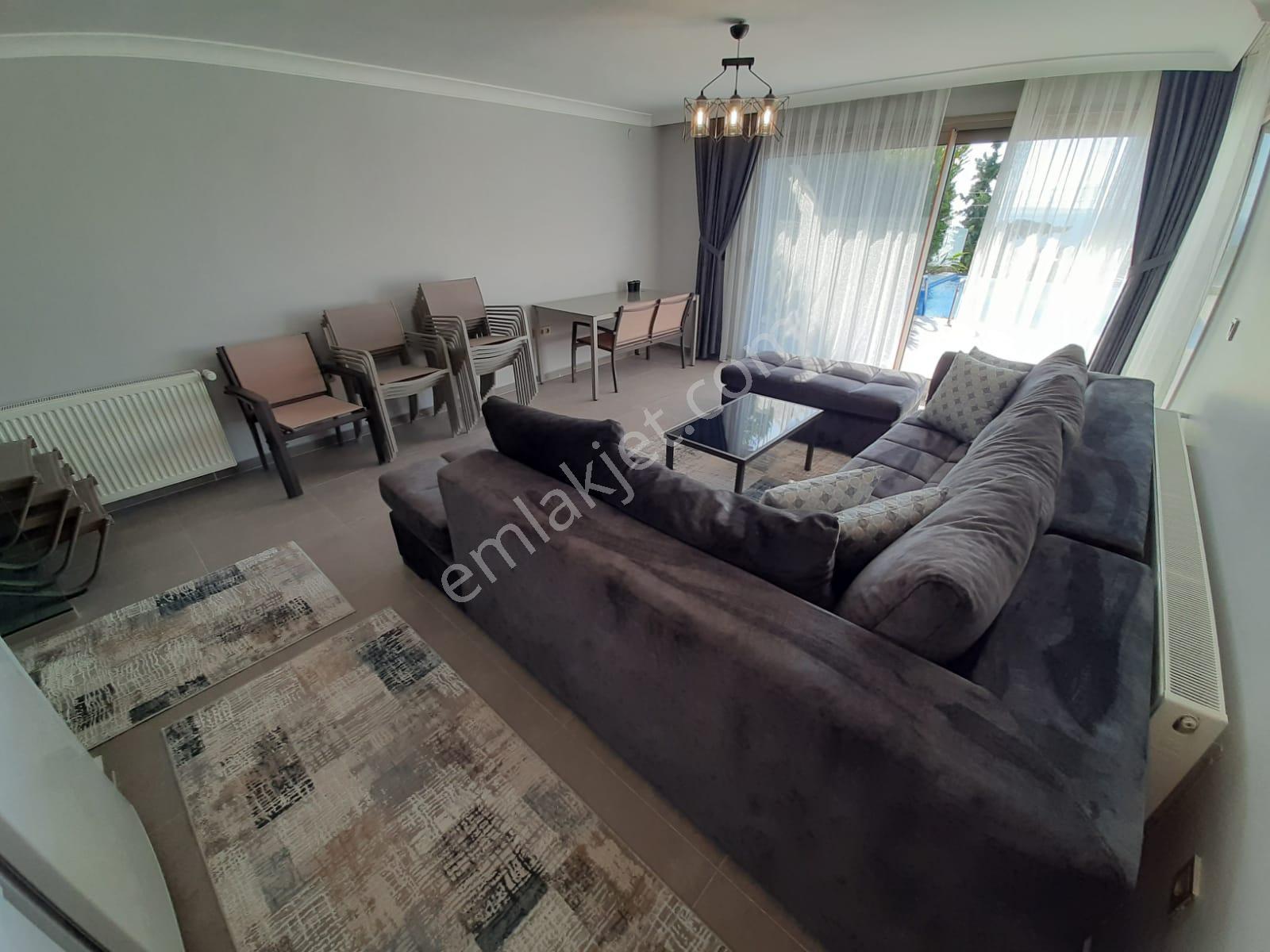 Denizli Kaan Emlak Paşalimanı Şubesinden Sakız Adası Manzaralı Lüks Villa - Görsel 17