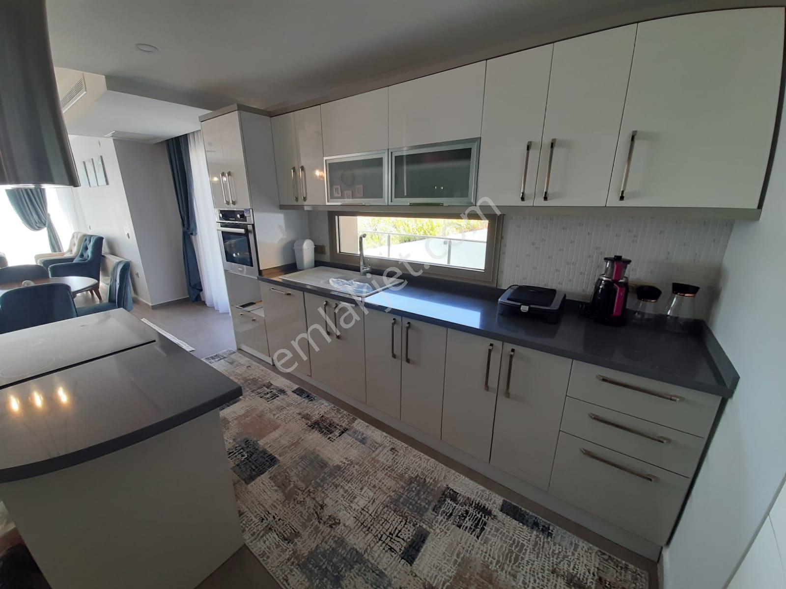 Denizli Kaan Emlak Paşalimanı Şubesinden Sakız Adası Manzaralı Lüks Villa - Görsel 9
