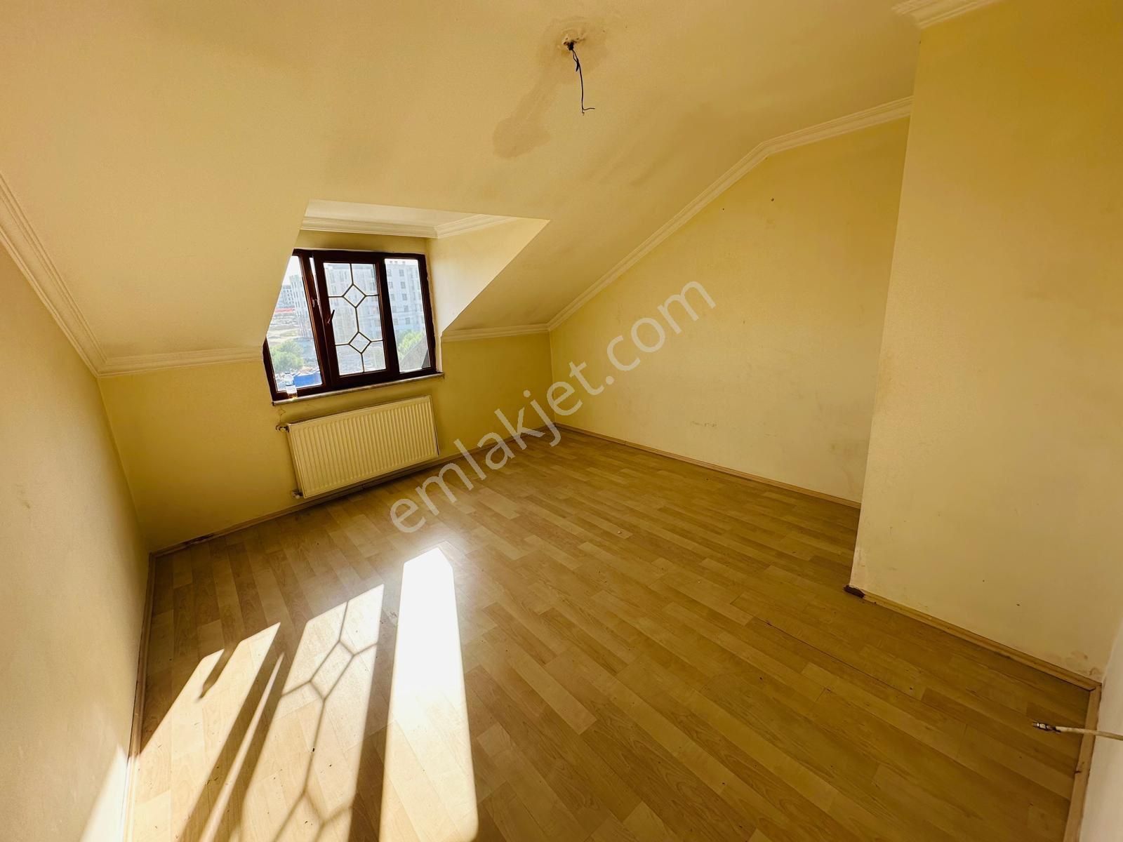 Aydın İnş. Sultançiftliği Mah 2+1 90m2 Çatı Katı Memura Şartı - Görsel 3