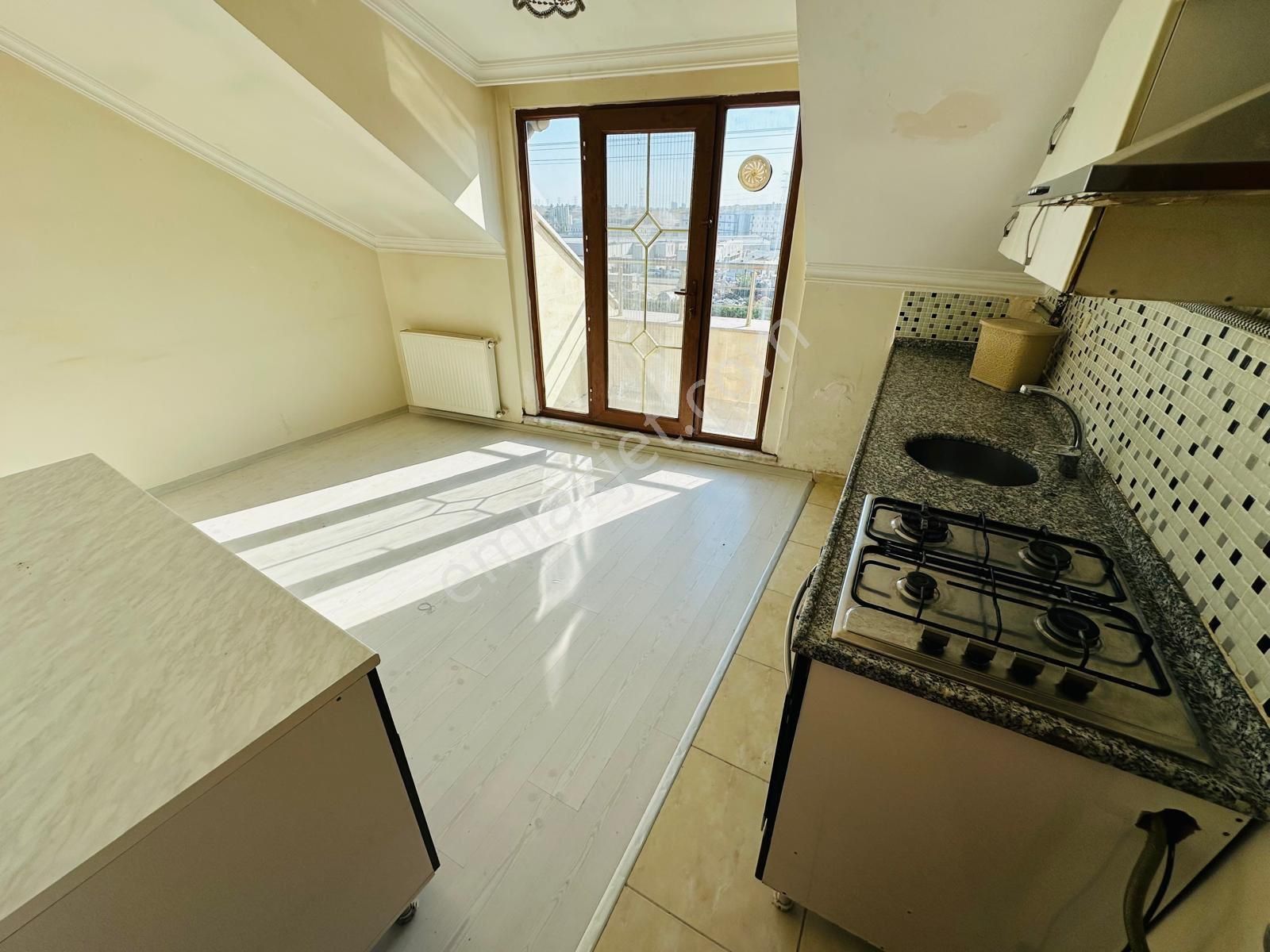 Aydın İnş. Sultançiftliği Mah 2+1 90m2 Çatı Katı Memura Şartı - Görsel 6