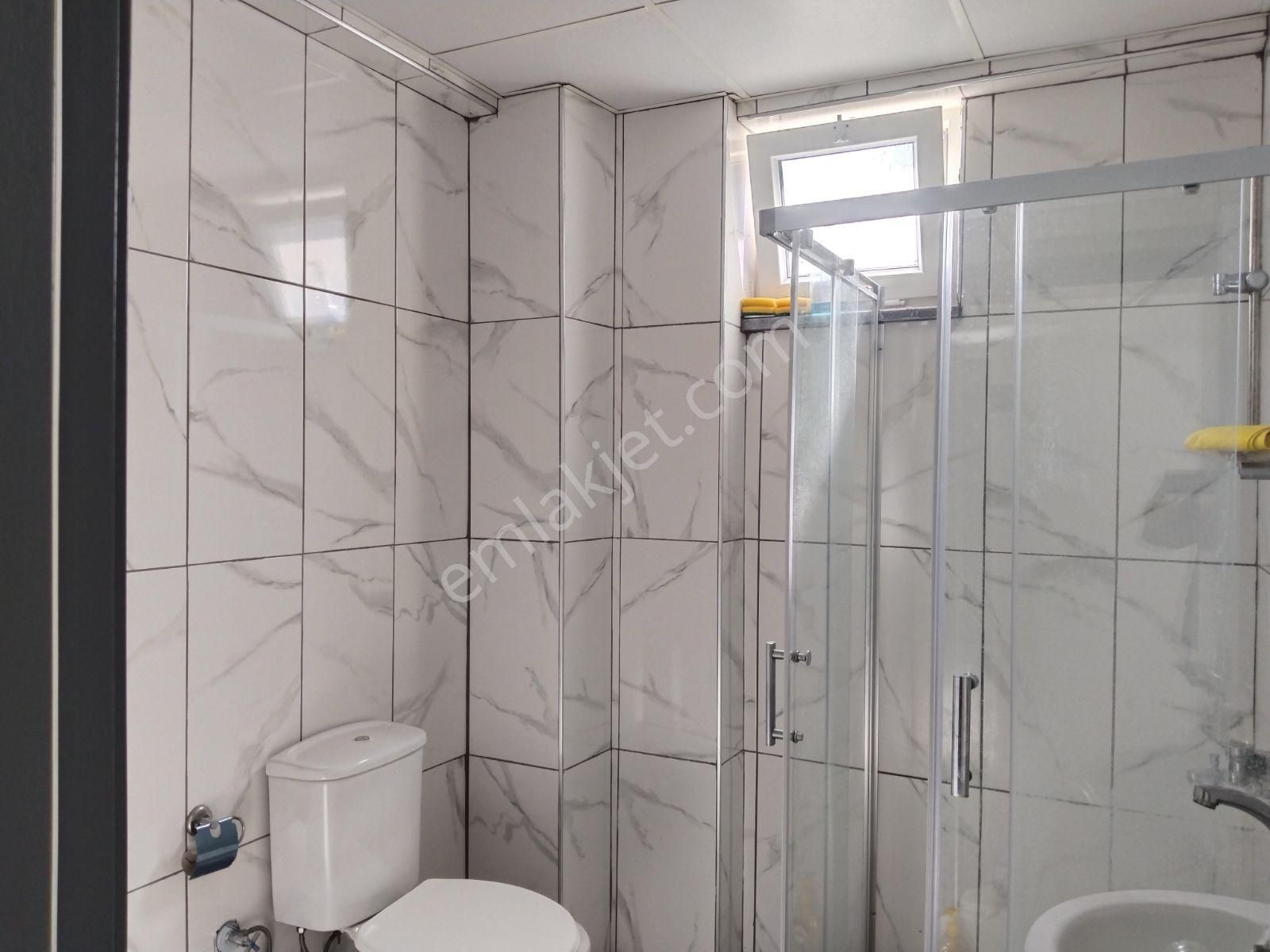 Akermax Gayrimenkulden Caddeye Yakın Yarım Kolidorlu Satılık 1+1 - Görsel 3