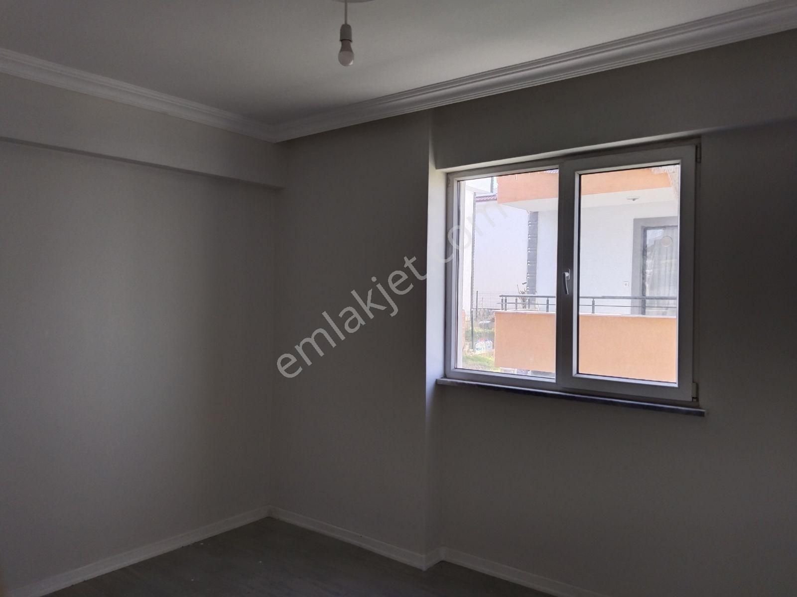 Akermax Gayrimenkulden Caddeye Yakın Yarım Kolidorlu Satılık 1+1 - Görsel 5