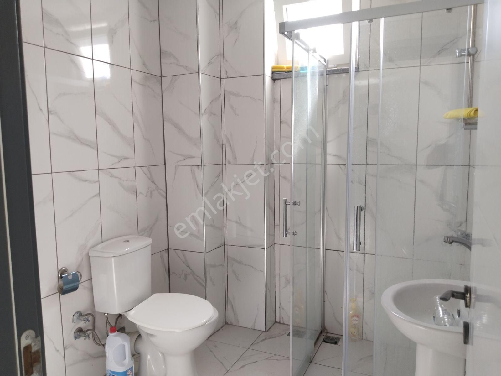 Akermax Gayrimenkulden Caddeye Yakın Yarım Kolidorlu Satılık 1+1 - Görsel 9