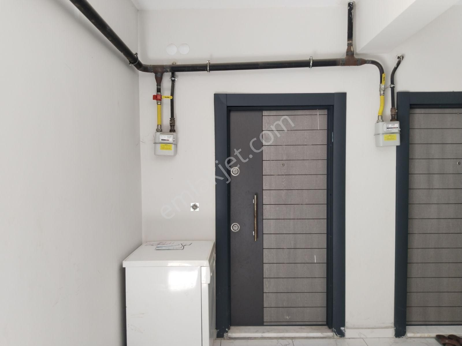 Akermax Gayrimenkulden Caddeye Yakın Yarım Kolidorlu Satılık 1+1 - Görsel 10