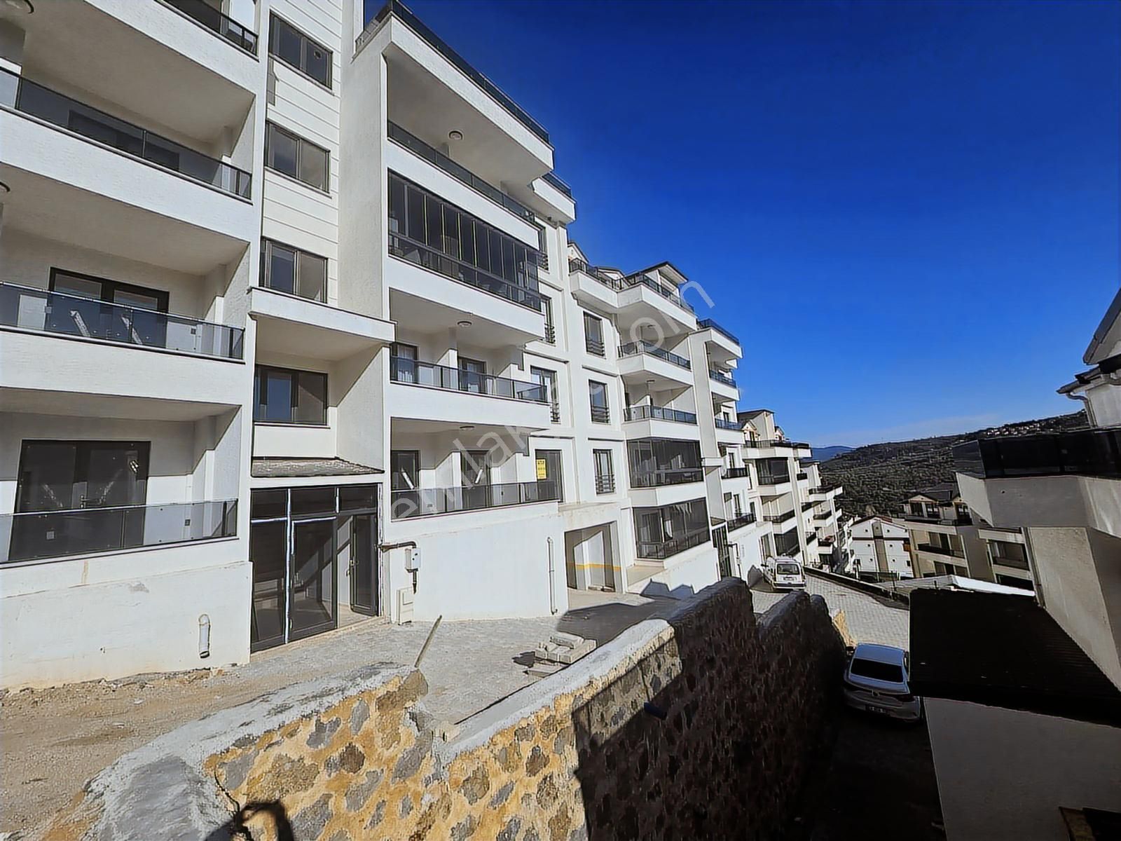 Tırpan'dan Halitpaşda Site İçi Sıfır 4+1 Deniz Manzaralı Dublex