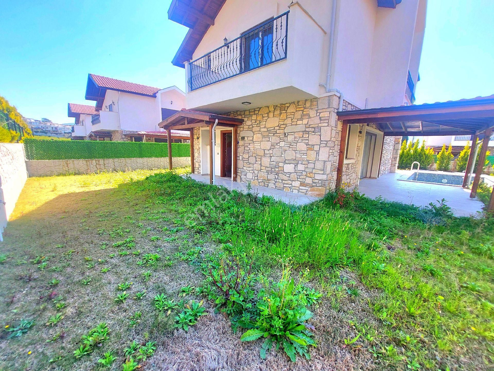 Ata Emlak'tan Özel Havuzlu Tek Müstakil Geniş Bahçeli Sıfır Villa - Görsel 11