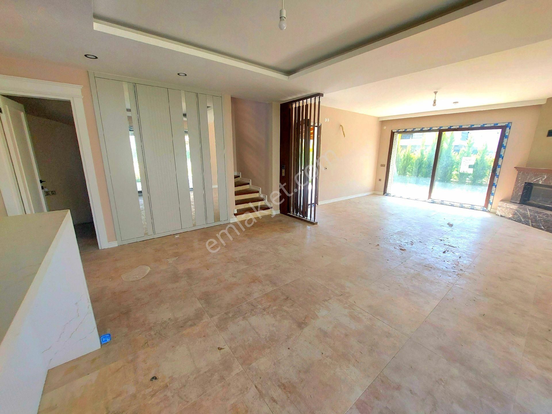 Ata Emlak'tan Özel Havuzlu Tek Müstakil Geniş Bahçeli Sıfır Villa - Görsel 18