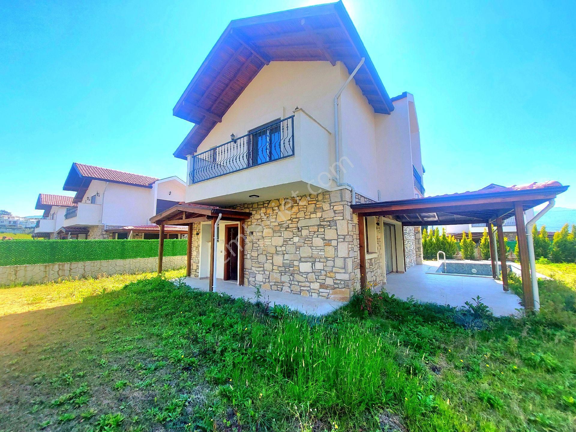 Ata Emlak'tan Özel Havuzlu Tek Müstakil Geniş Bahçeli Sıfır Villa - Görsel 7