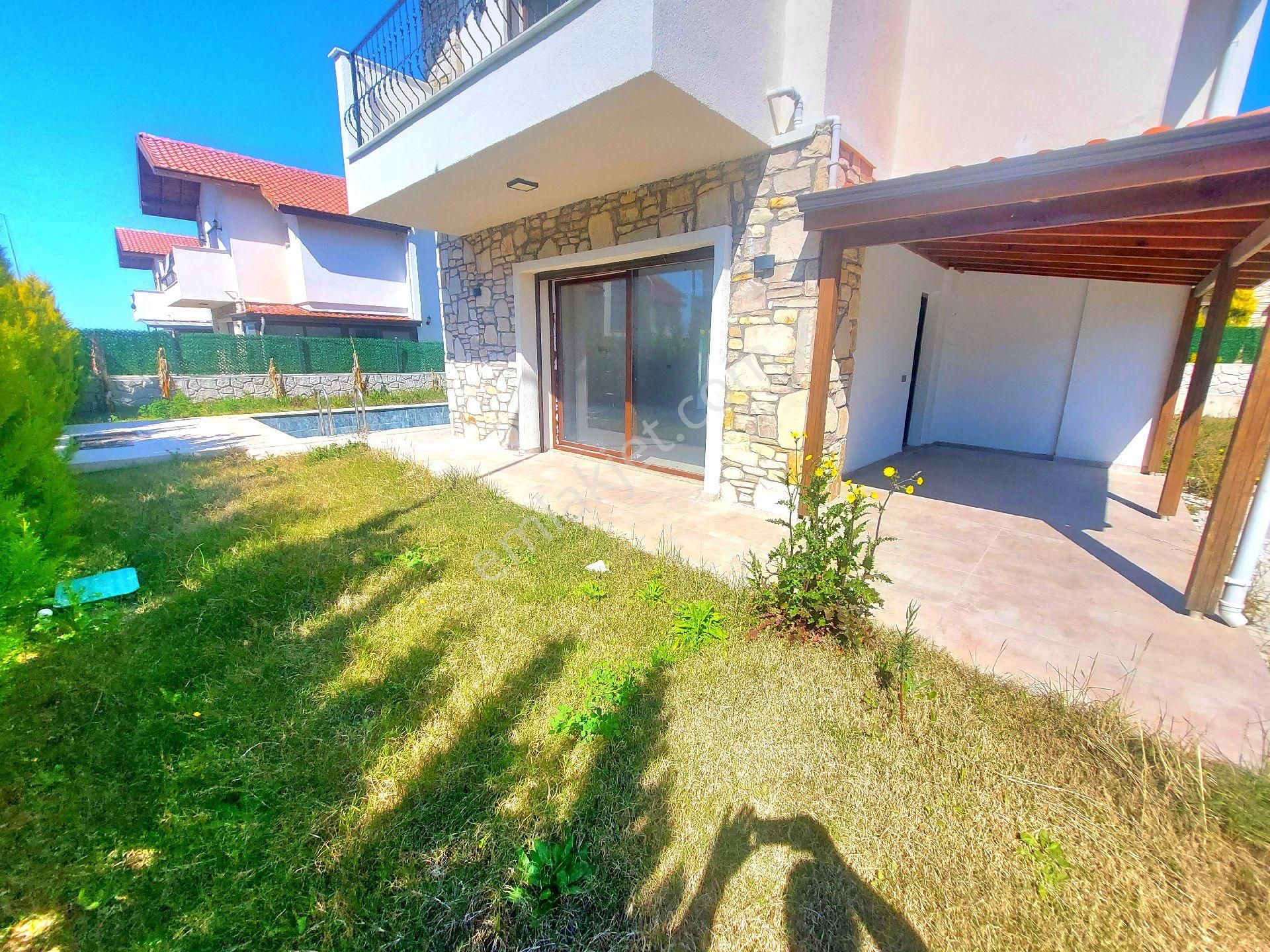 Ata Emlak'tan Özel Havuzlu Tek Müstakil Geniş Bahçeli Sıfır Villa - Görsel 5